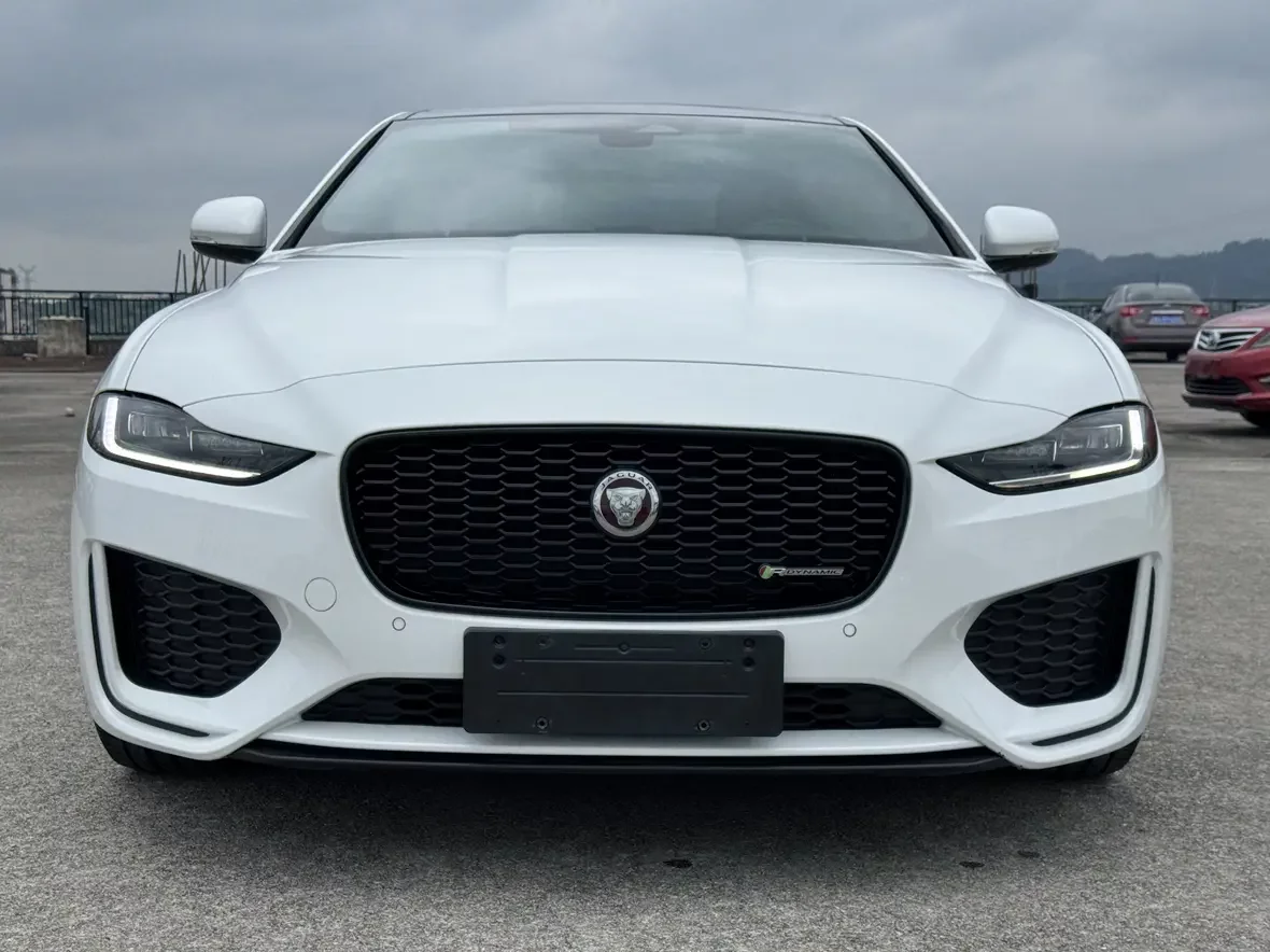Jaguar XEL