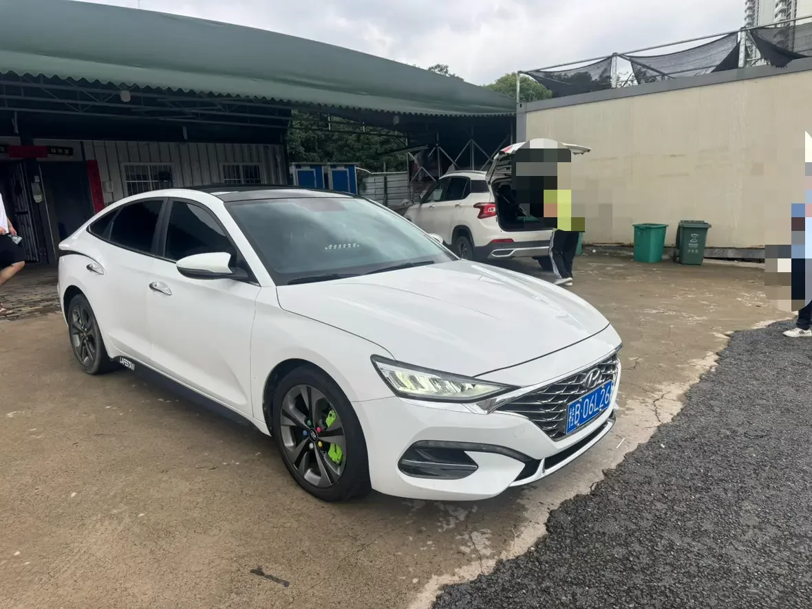Hyundai Lafesta