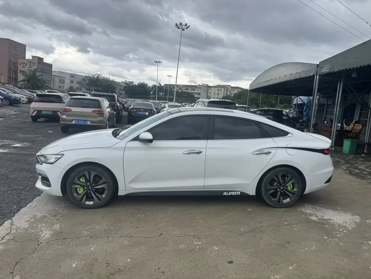 Hyundai Lafesta