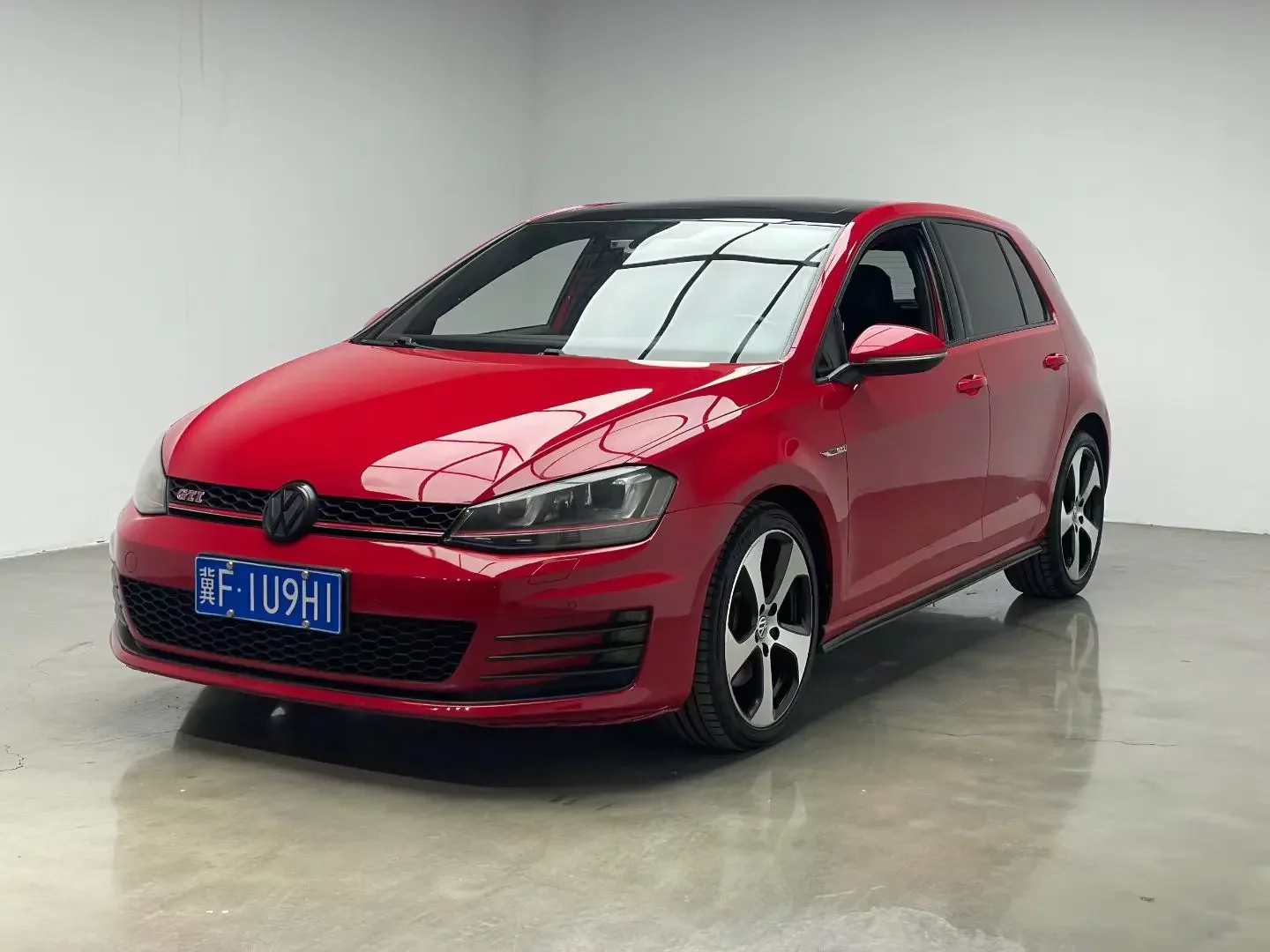 Volkswagen Golf GTI