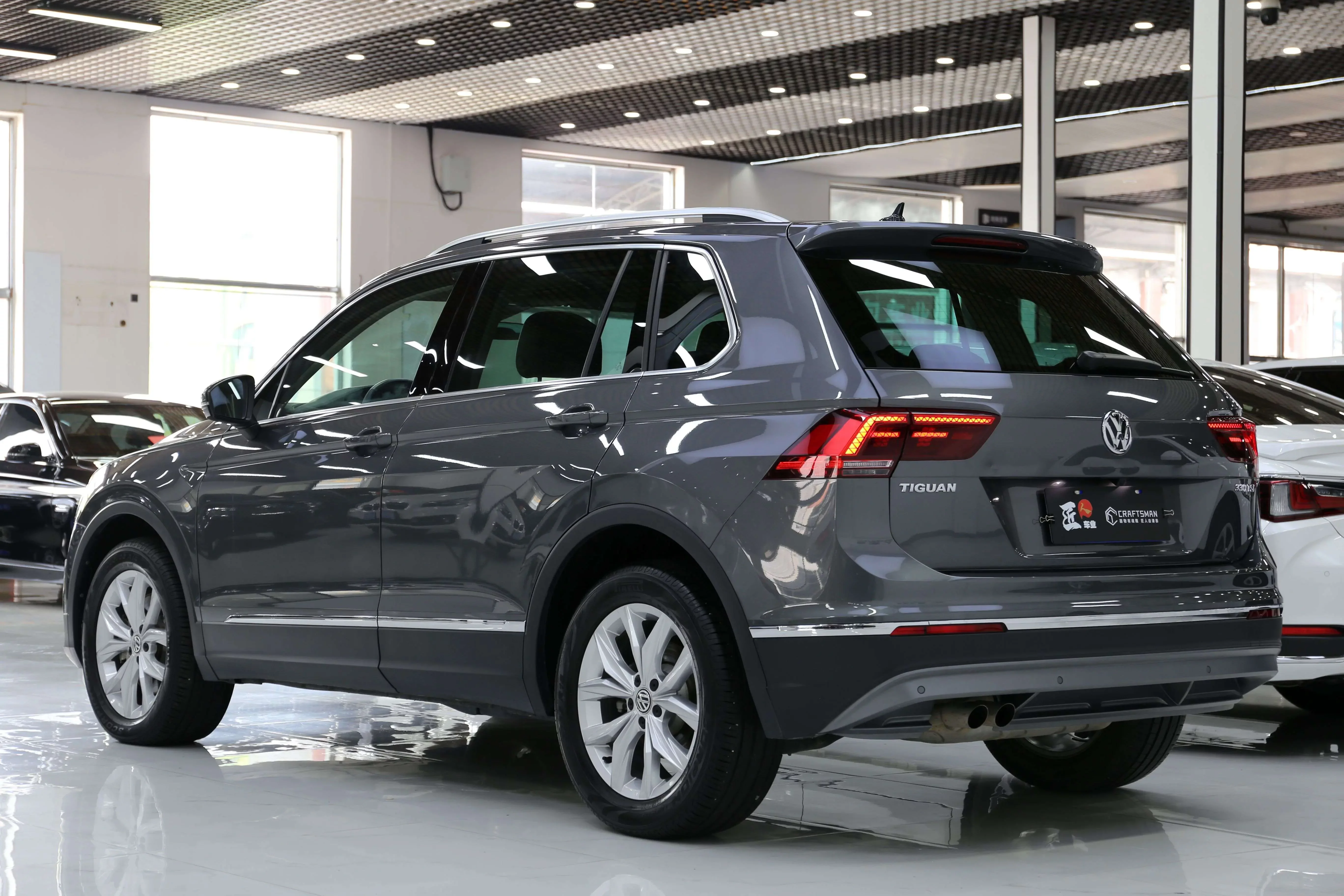 Volkswagen Tiguan (Tharu)