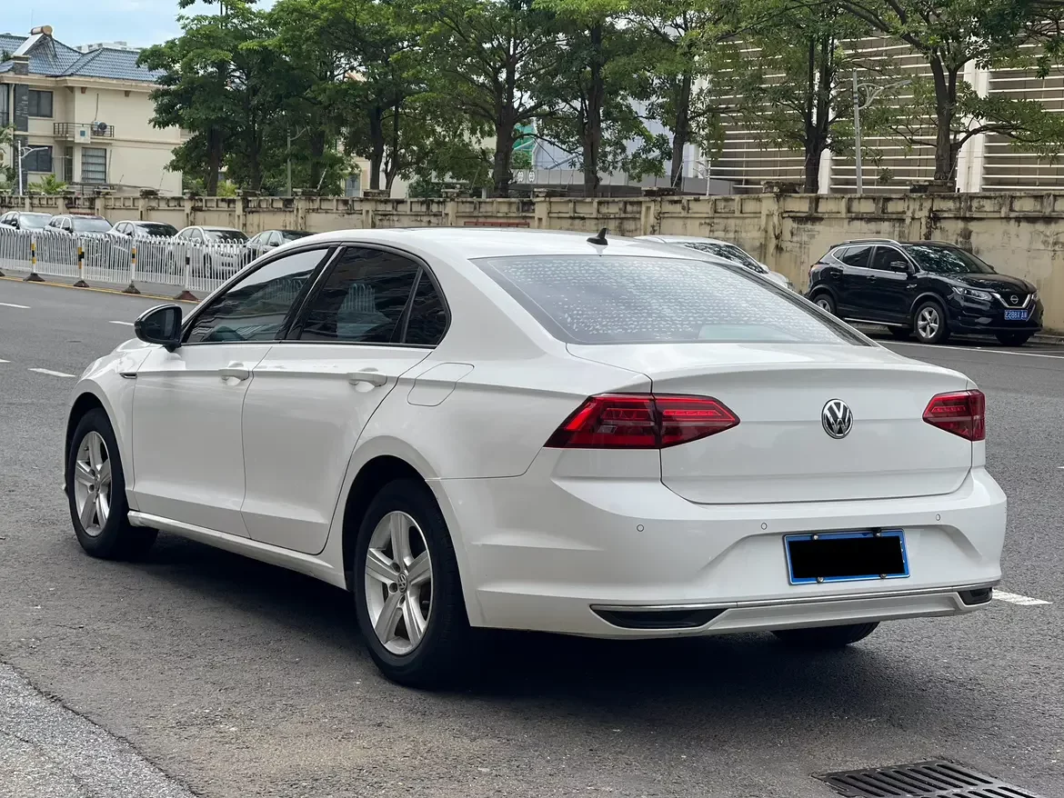 Volkswagen Lamando