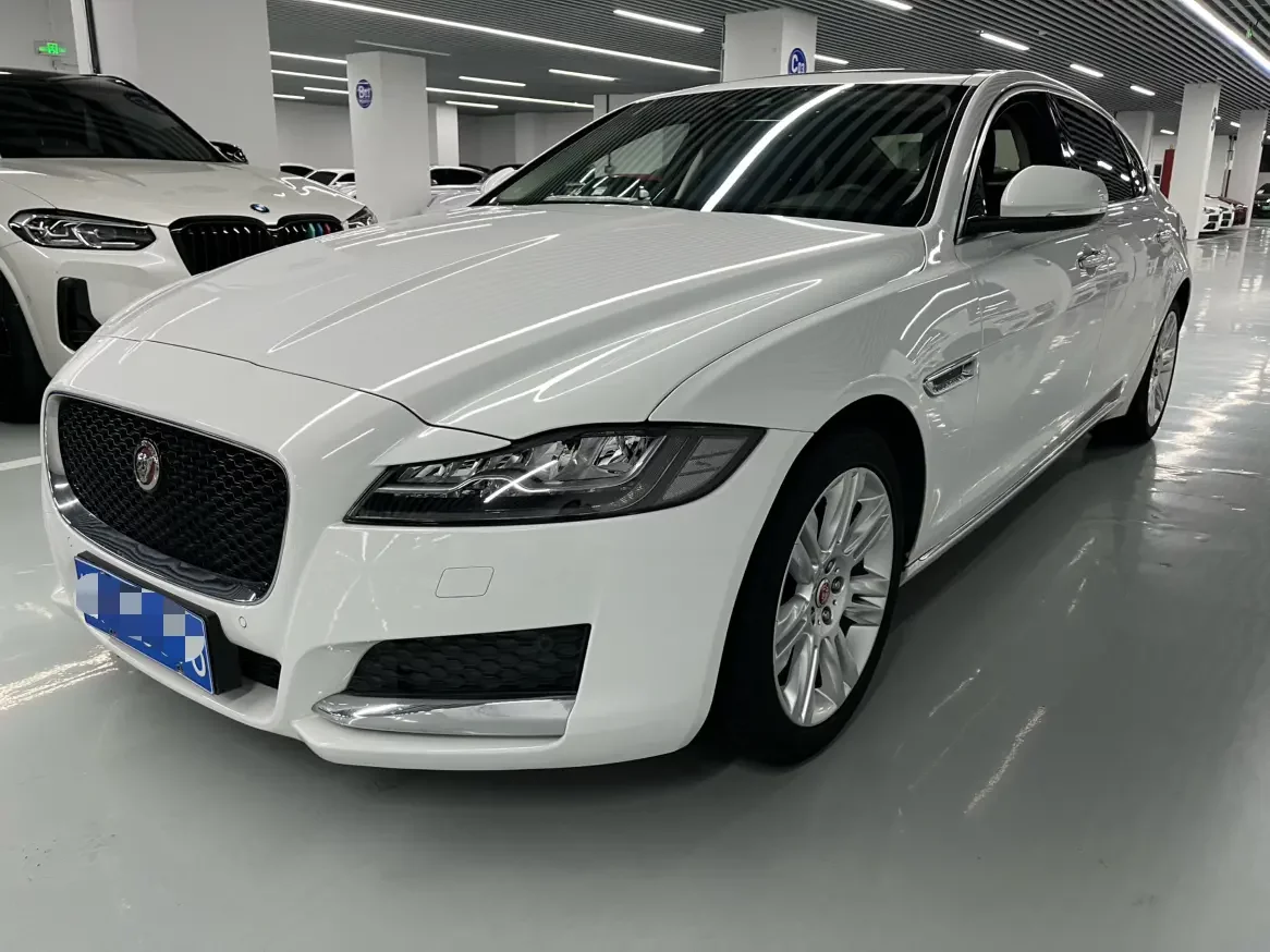 Jaguar XFL  из Китая