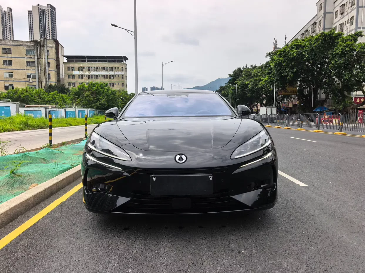 Denza Tengzhong Z9 DM