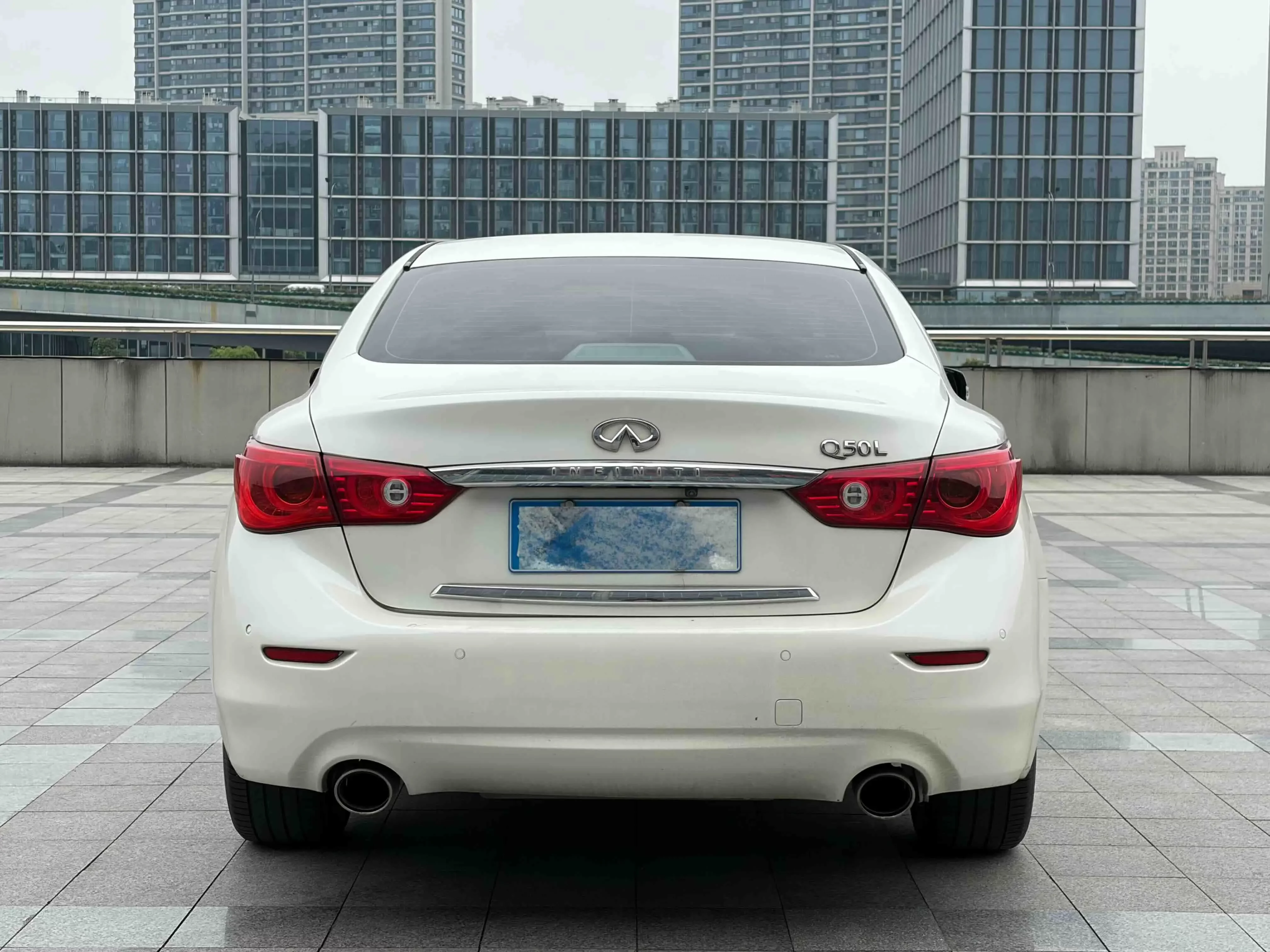 Infiniti Q50L