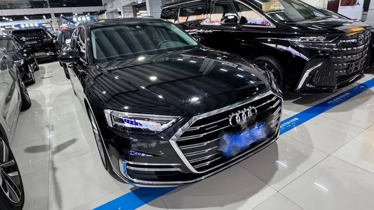Audi A8