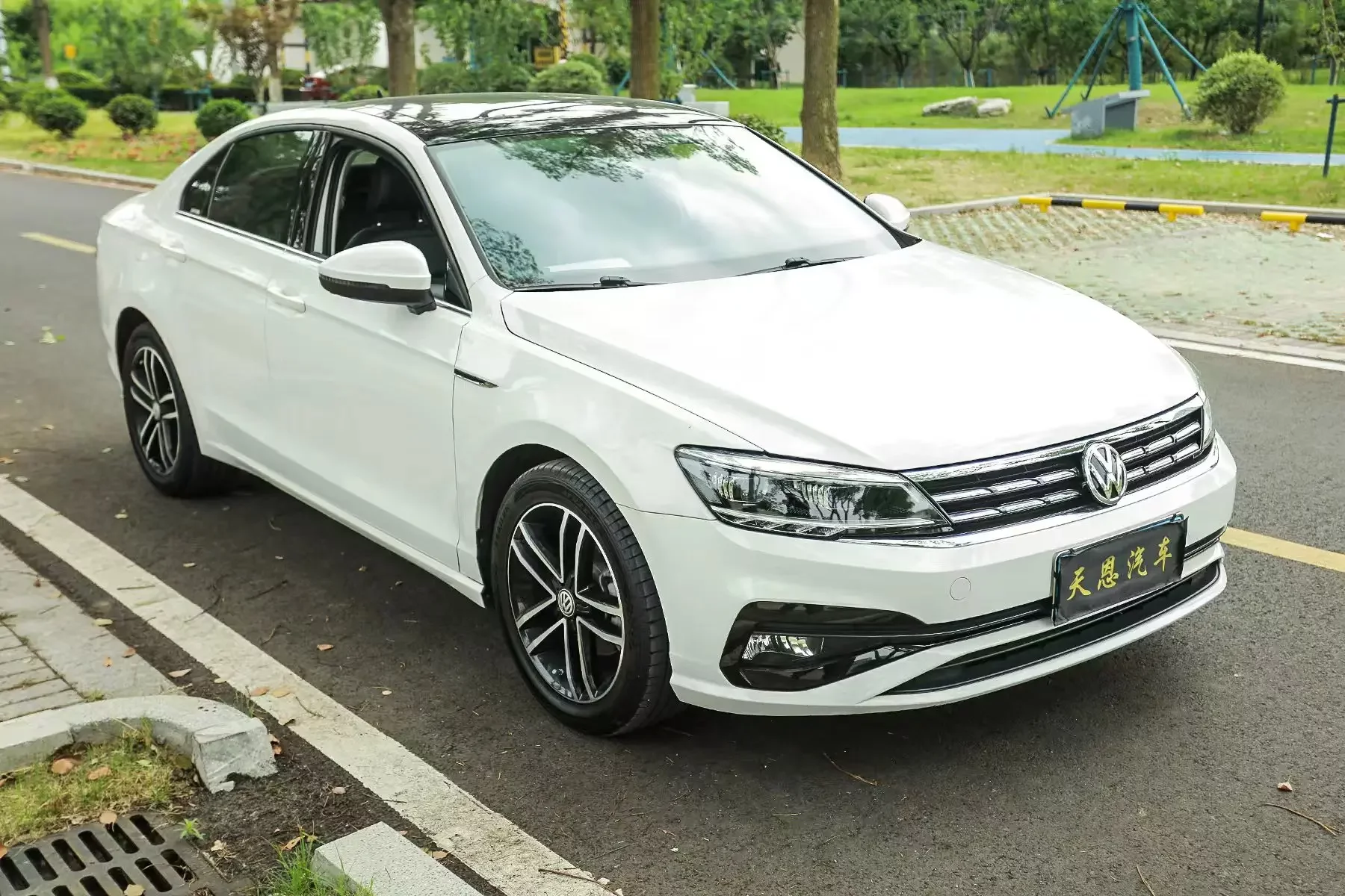 Volkswagen Lamando