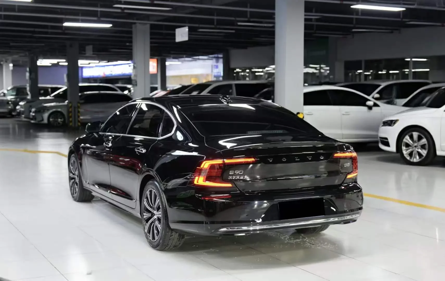 Volvo S90