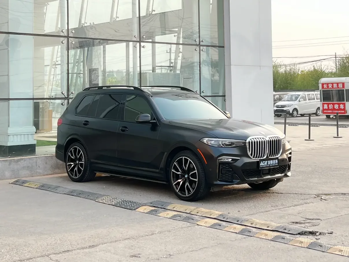 BMW X7