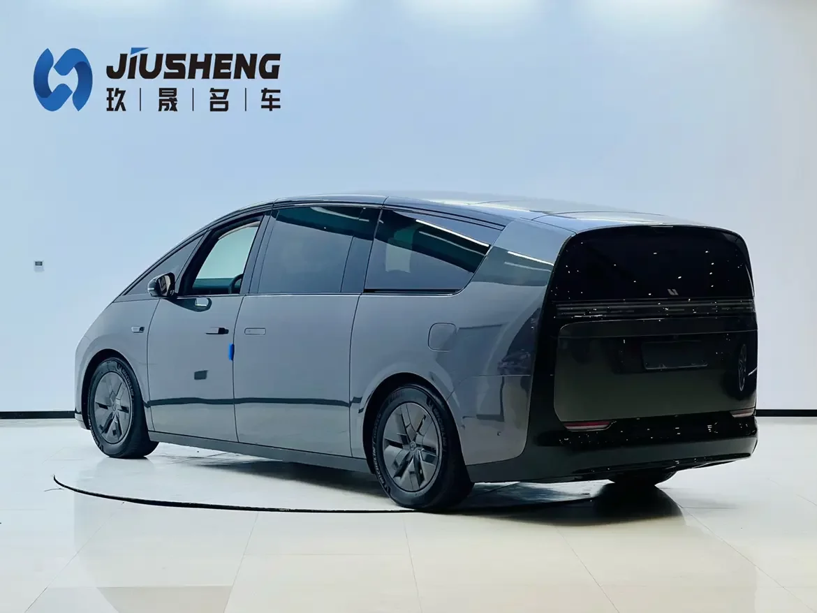 Lixiang MEGA