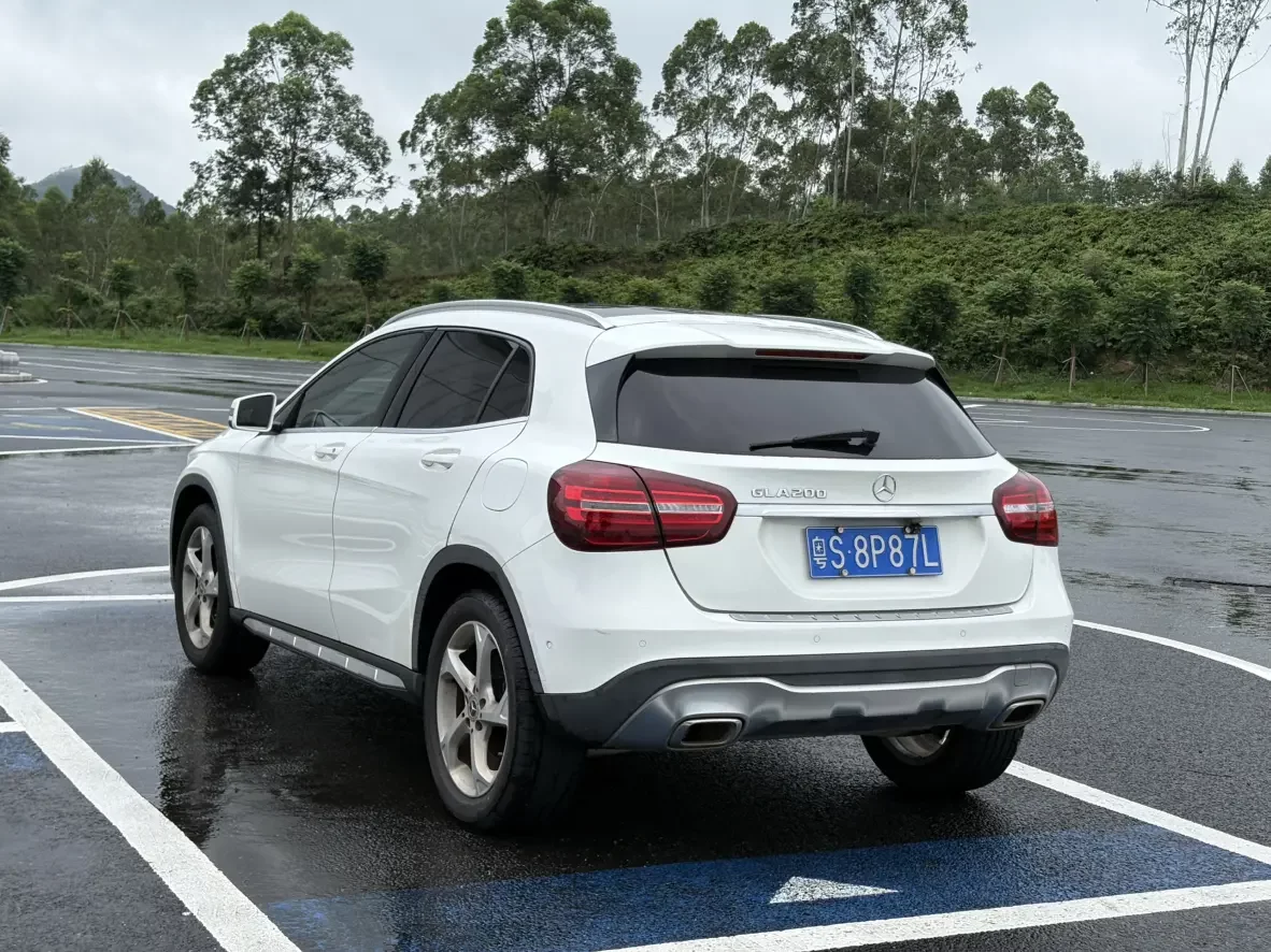 Mercedes-Benz GLA