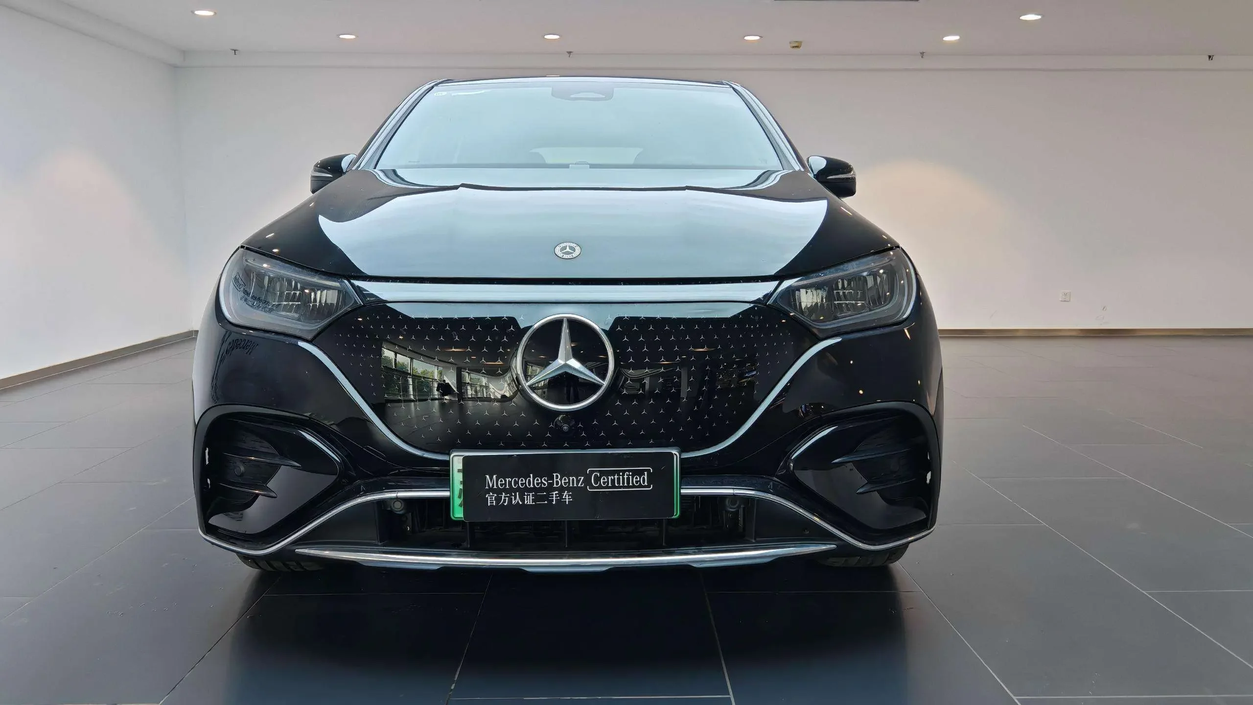 Mercedes-Benz EQE SUV