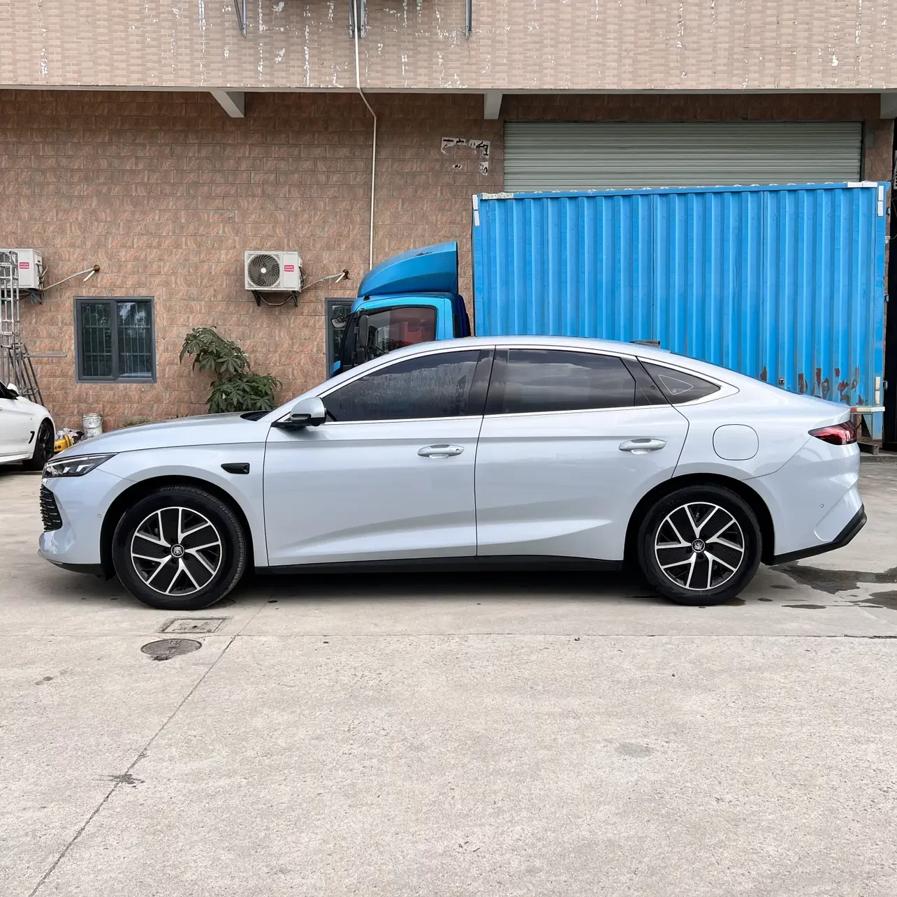 BYD Qin L DM