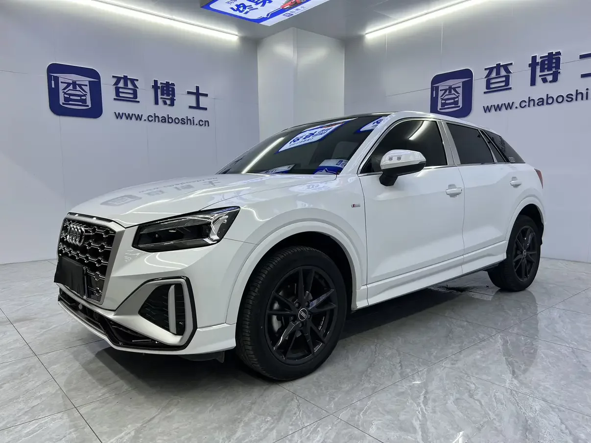 Audi Q2L