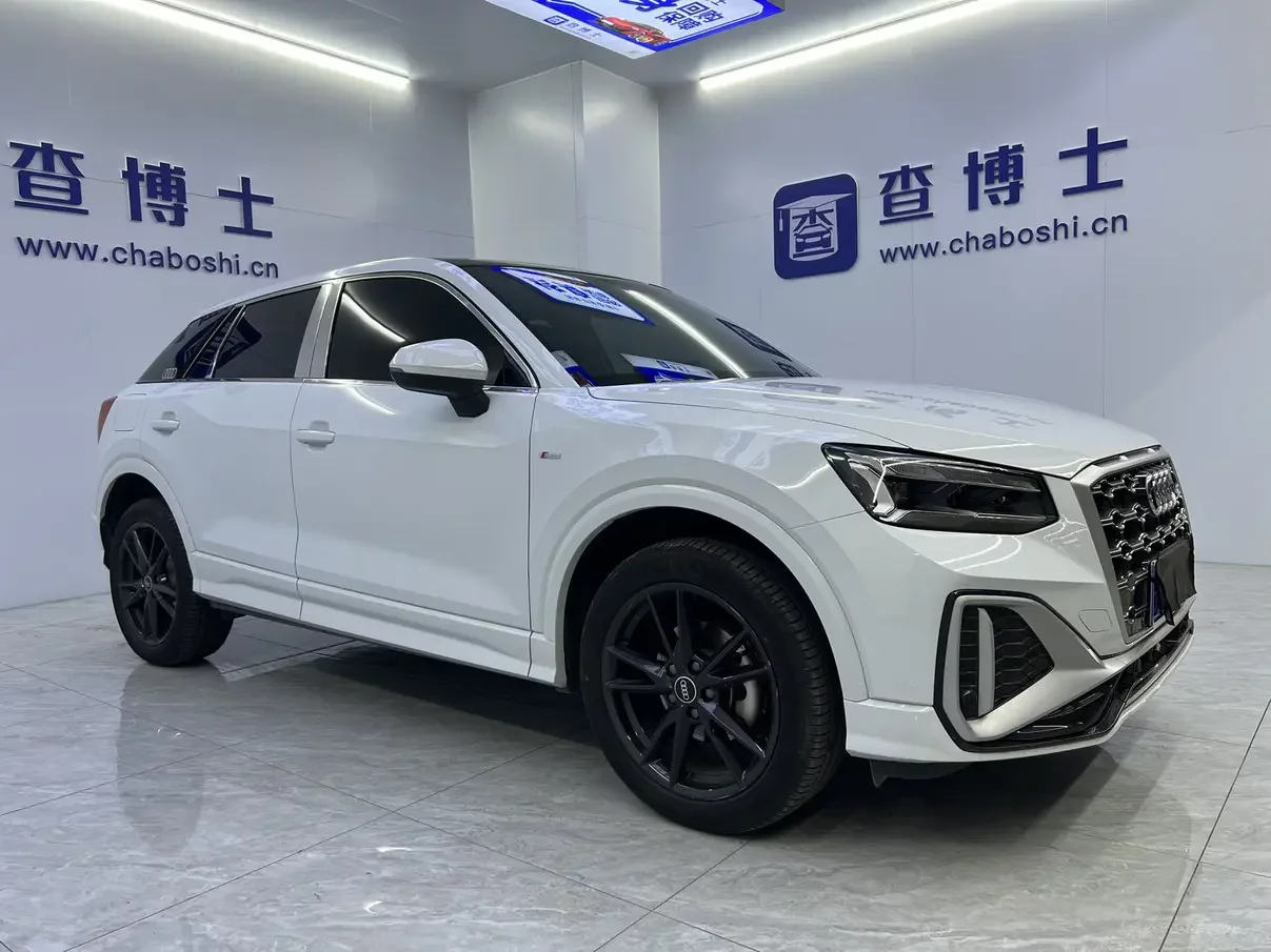 Audi Q2L