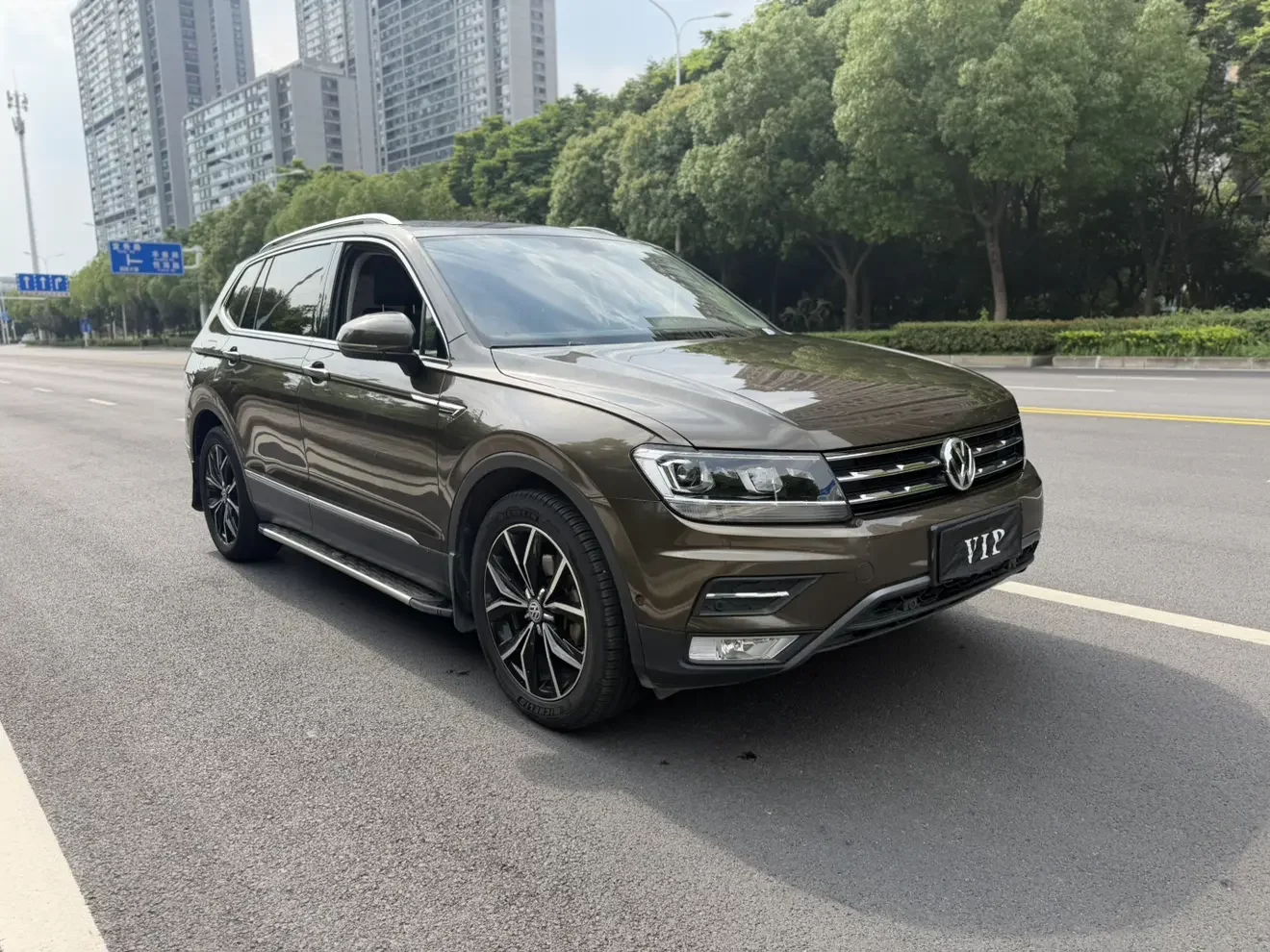 Volkswagen Tiguan L