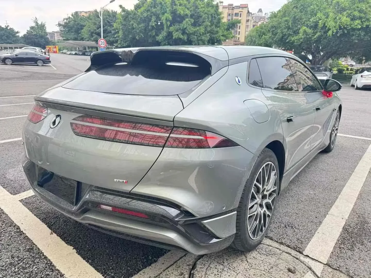 Denza BYD Z9GT EV