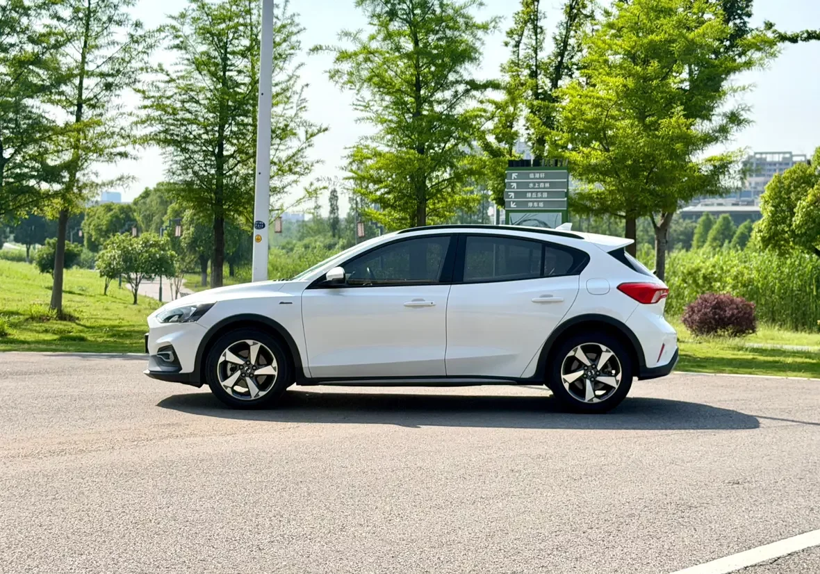 Ford Fox Active