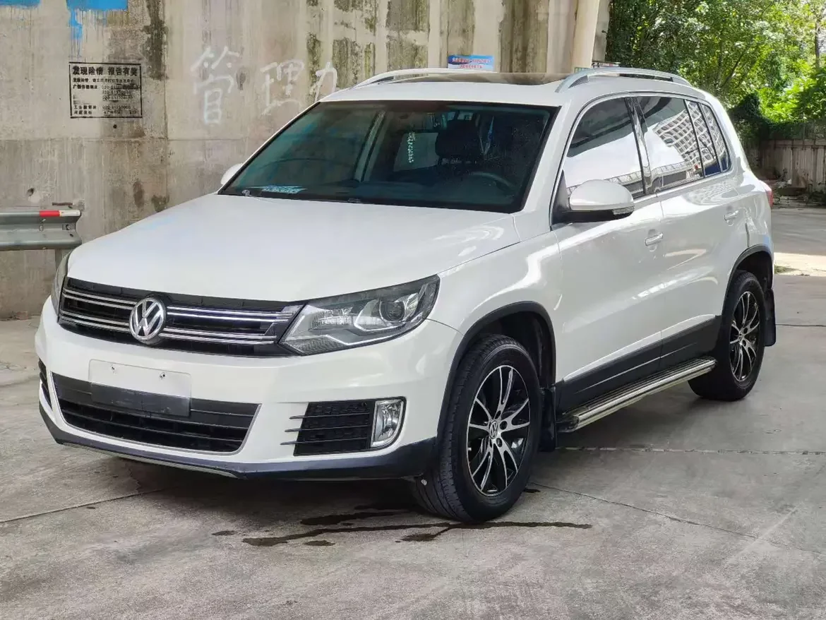 Volkswagen Tiguan (Tharu)