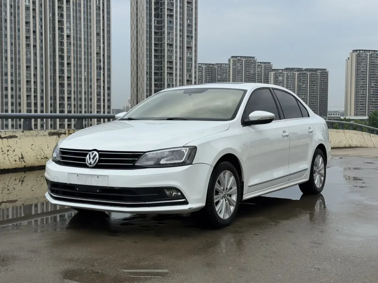 Volkswagen Sagitar