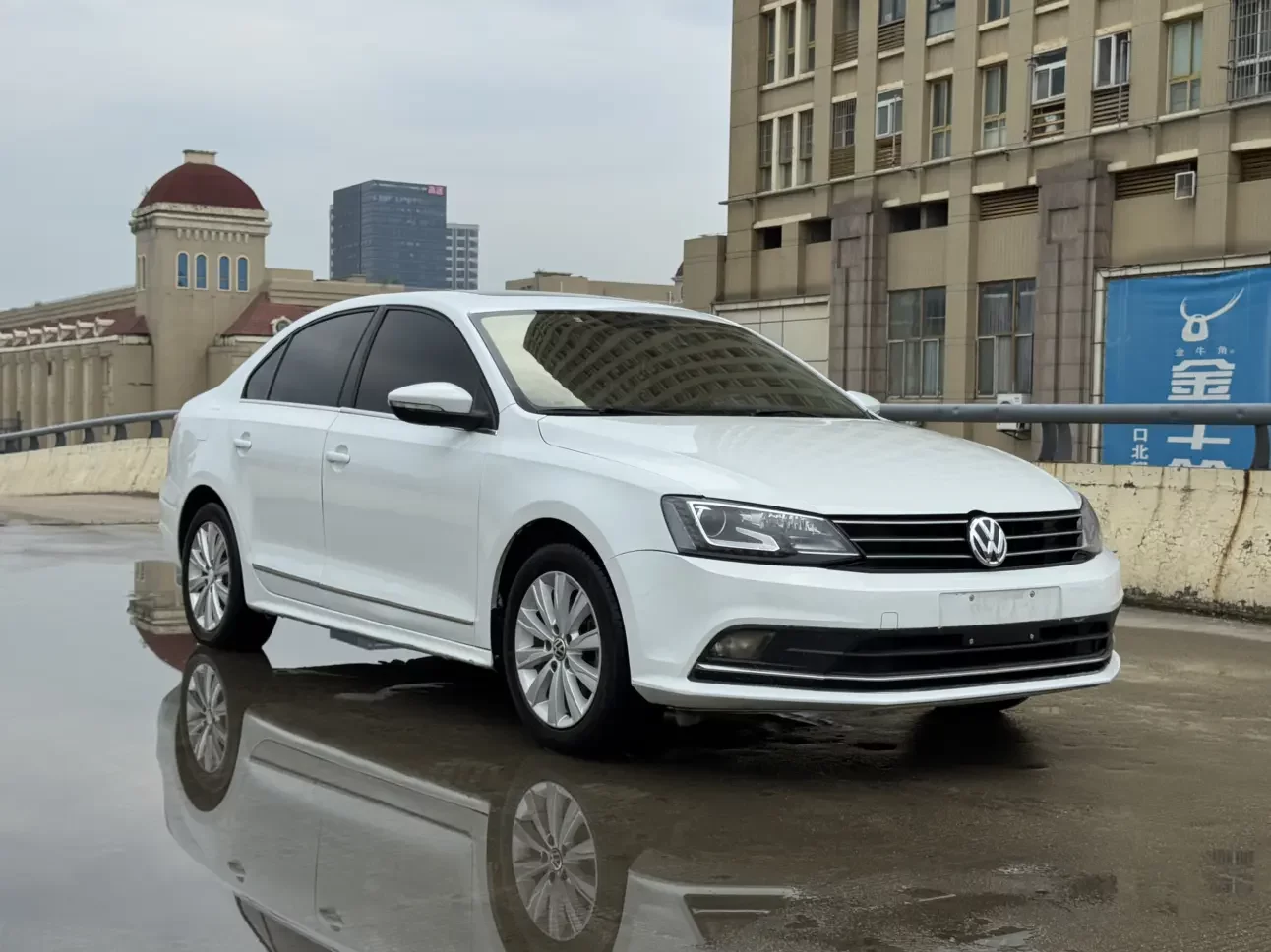 Volkswagen Sagitar