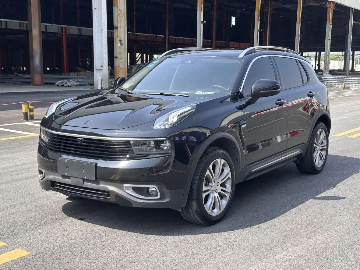Lynk & Co 01