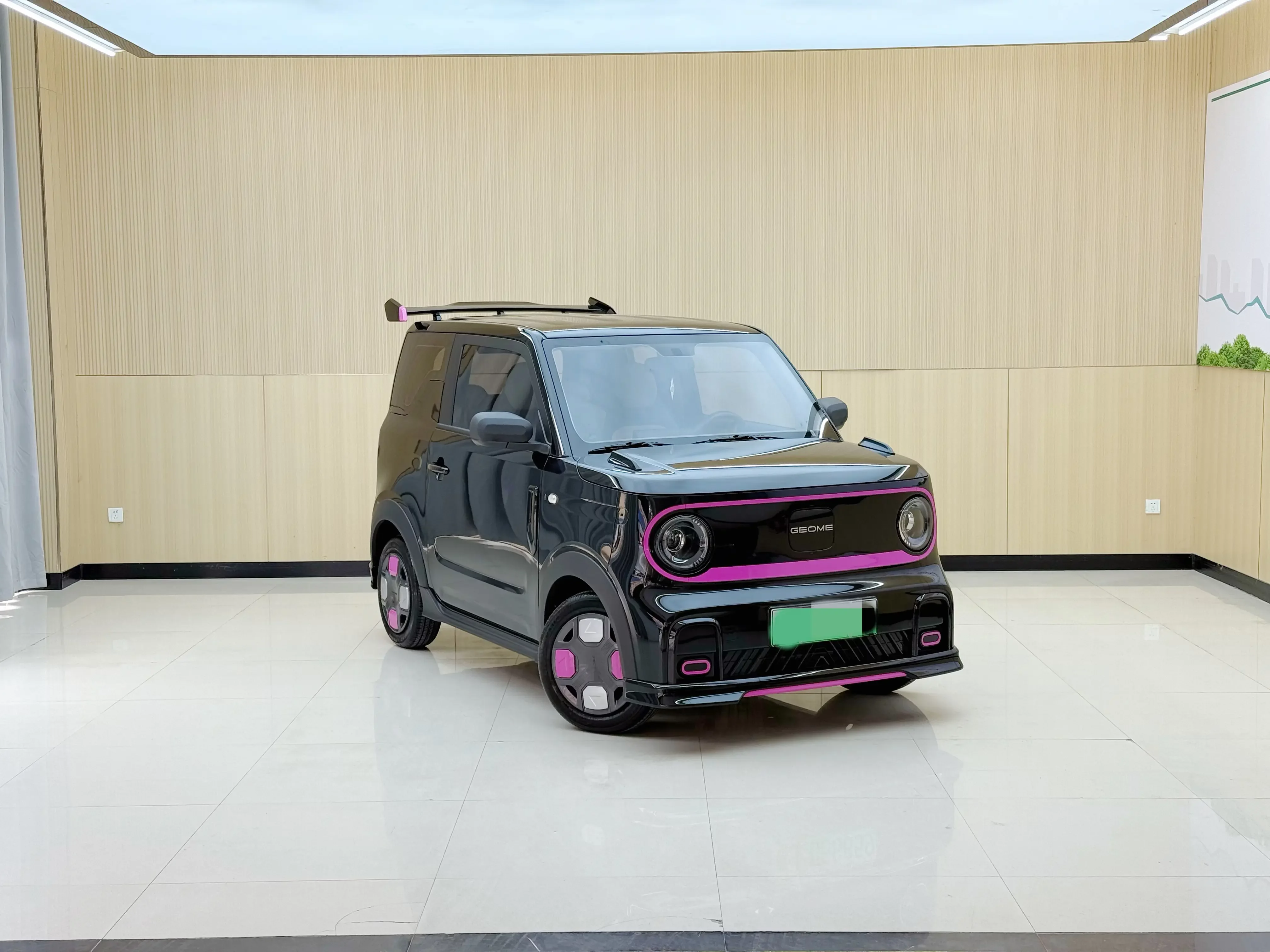 Geely panda