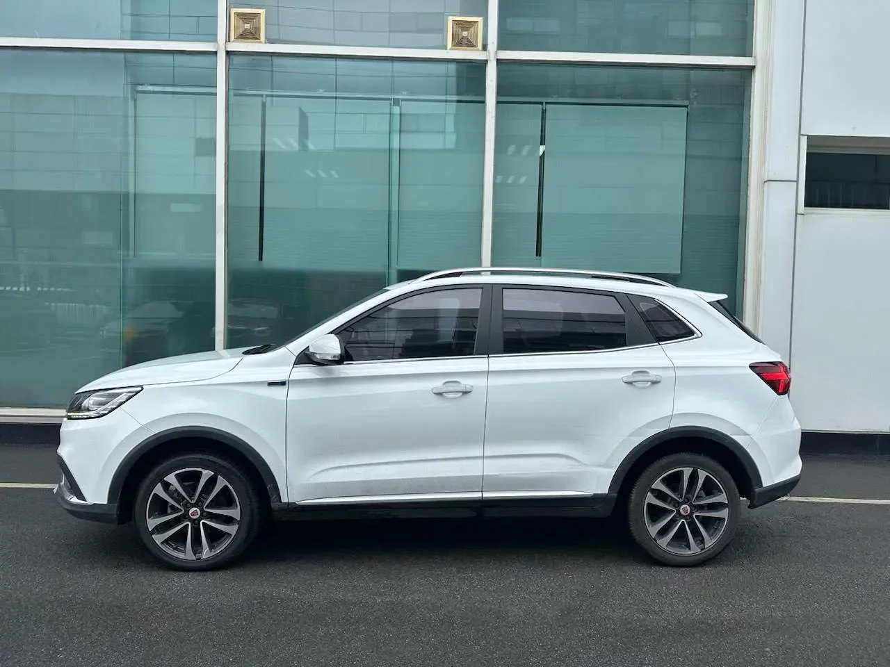 Roewe RX3