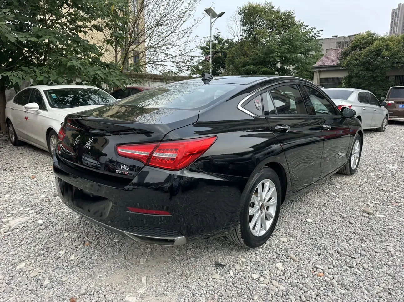 Hongqi H5 classic