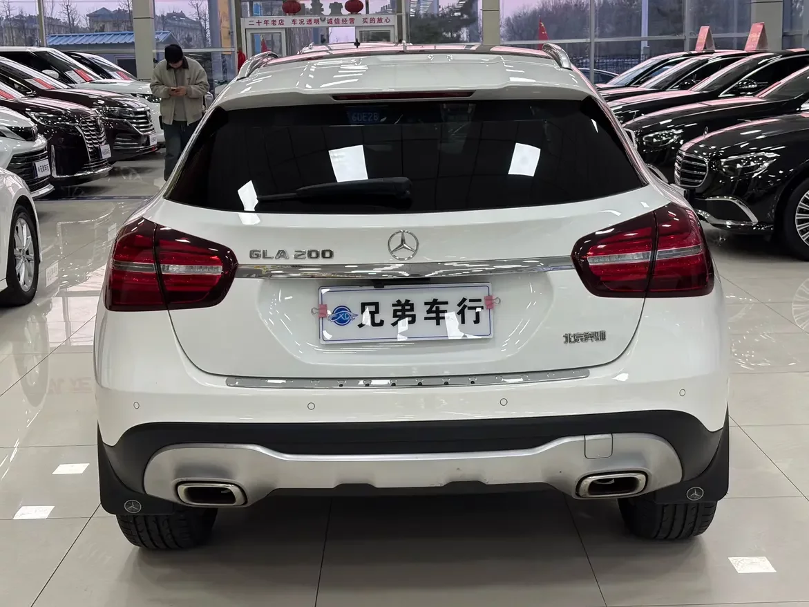 Mercedes-Benz GLA