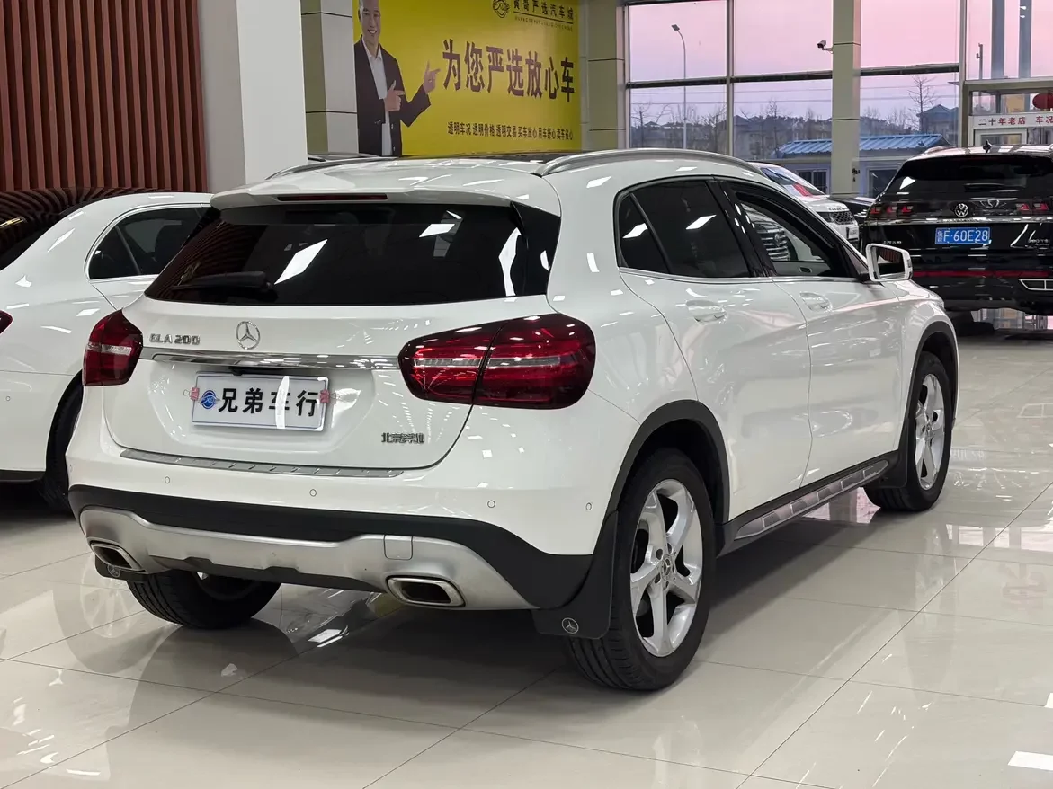 Mercedes-Benz GLA
