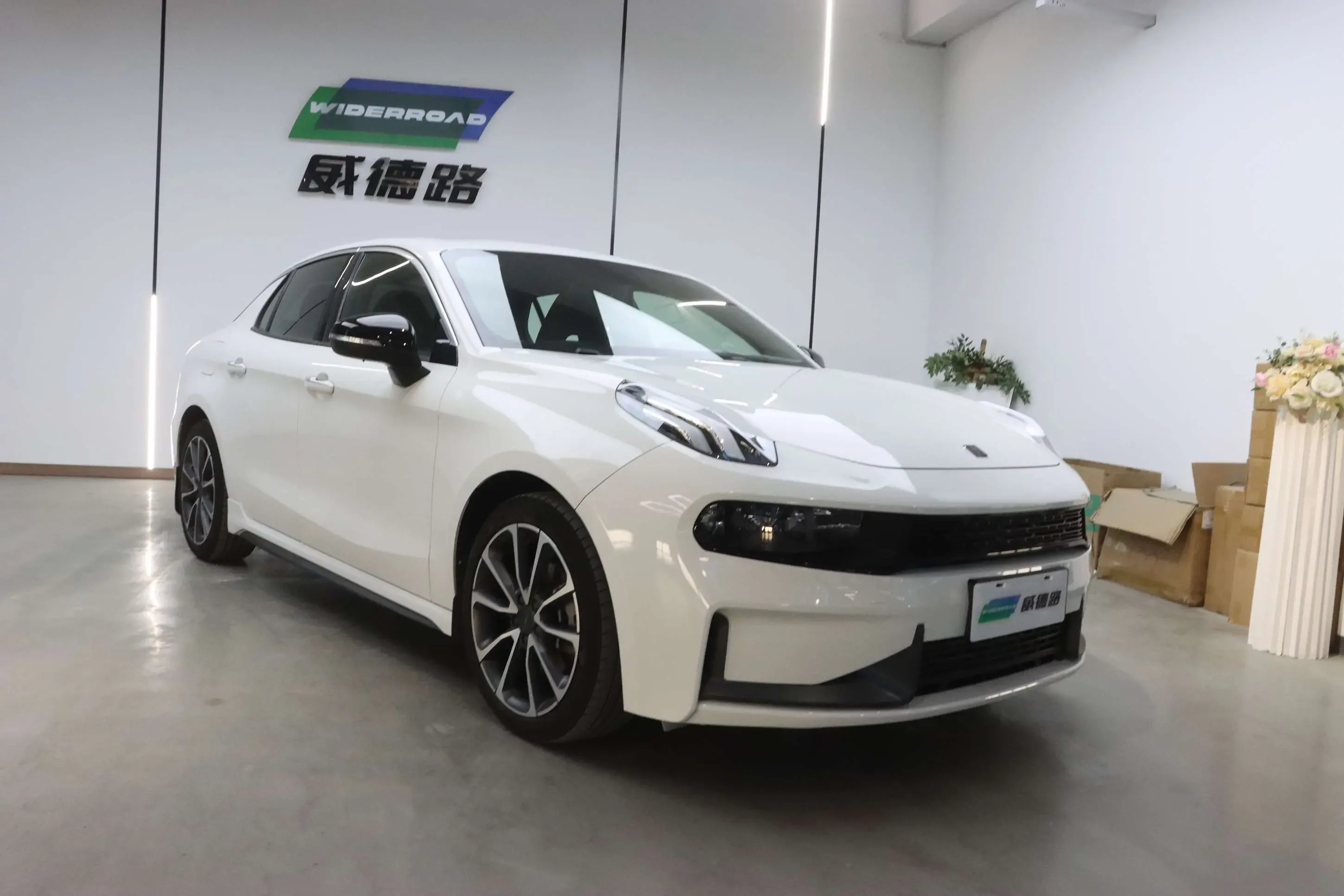 Lynk & Co 03