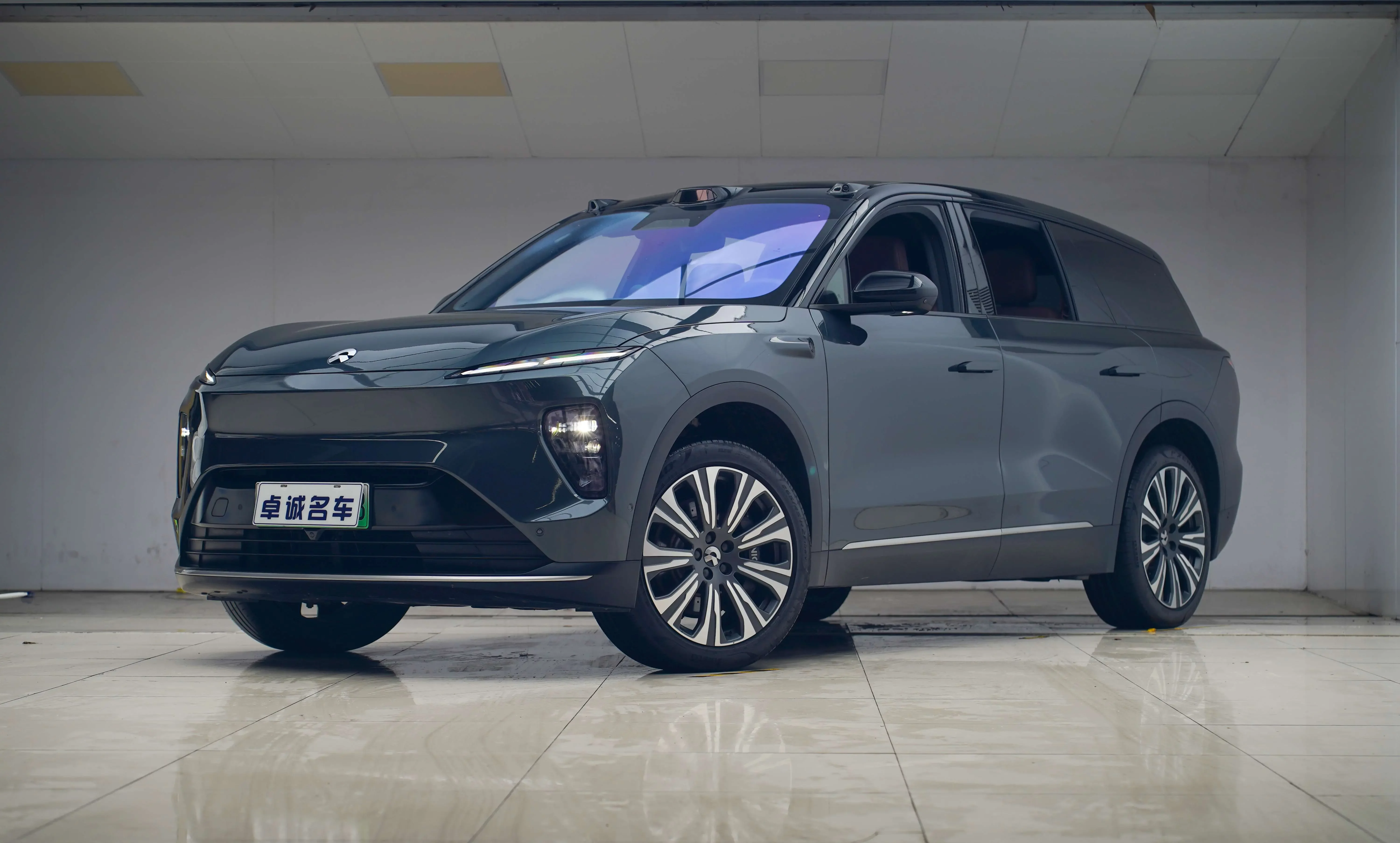 NIO ES8