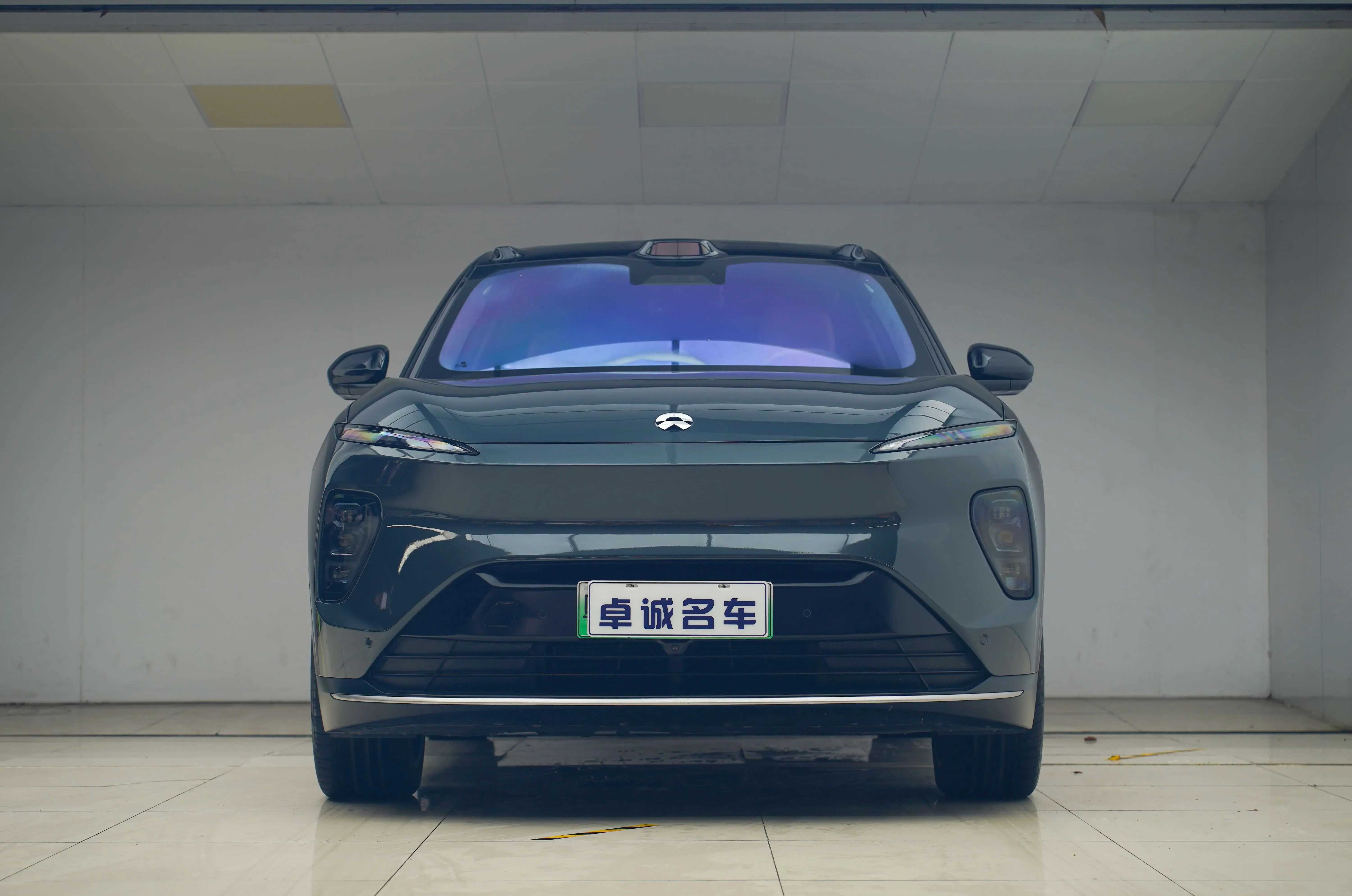 NIO ES8