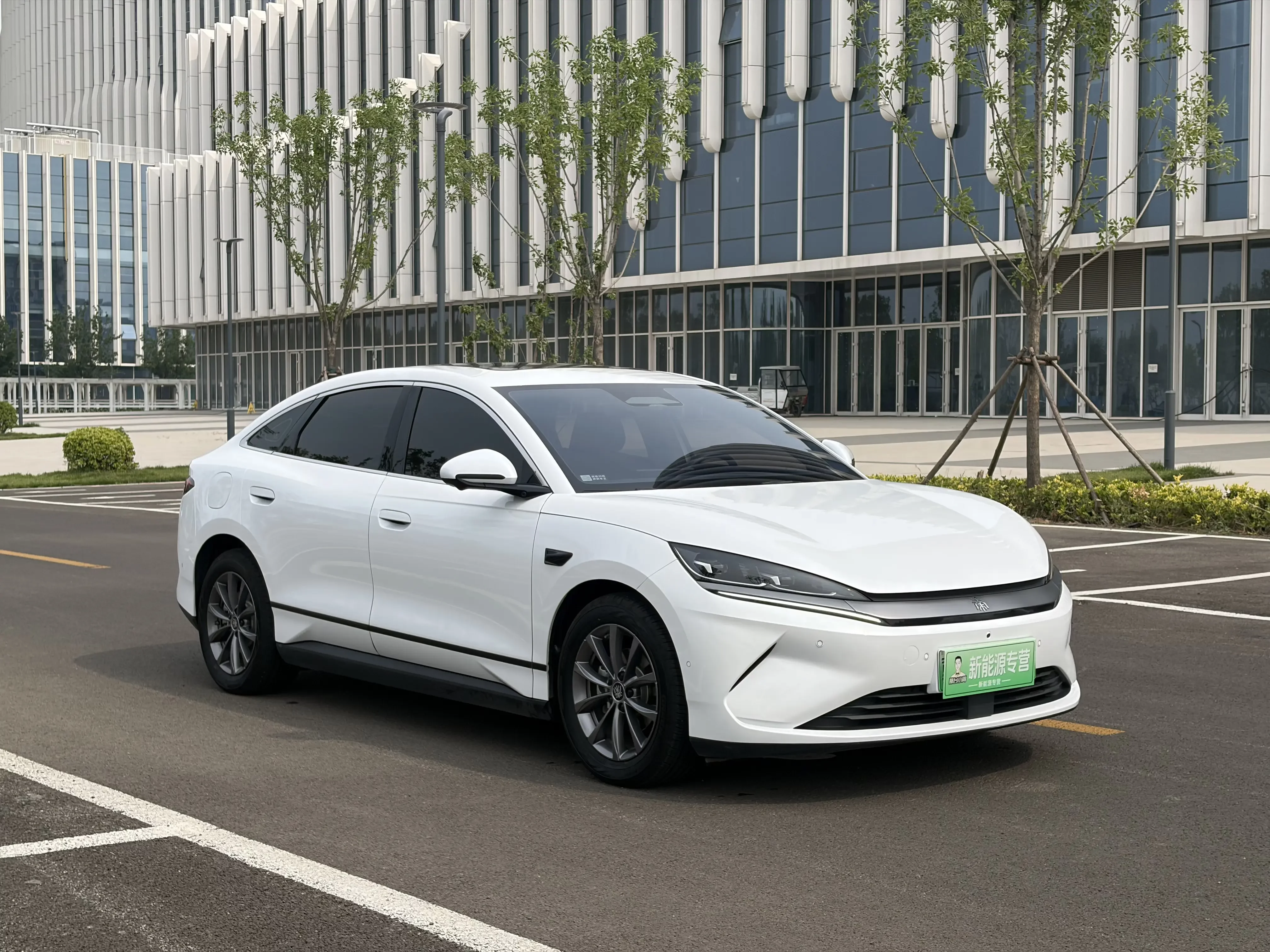 BYD Qin L EV