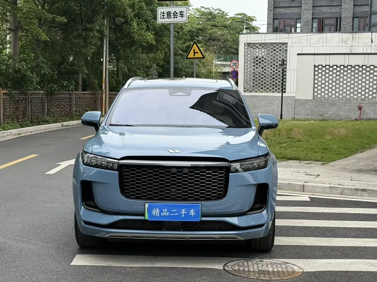 Li ONE (Ideal ONE)  из Китая