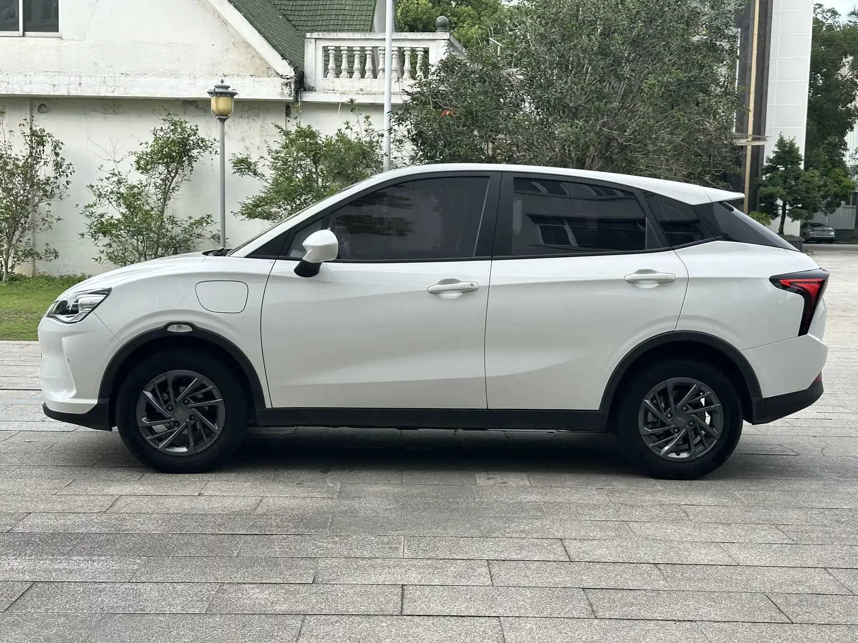 NETA Nezha V