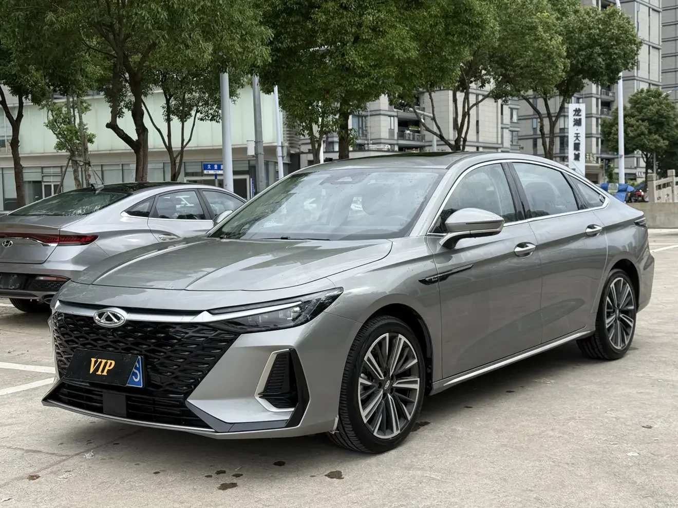 Chery Arrizo 8
