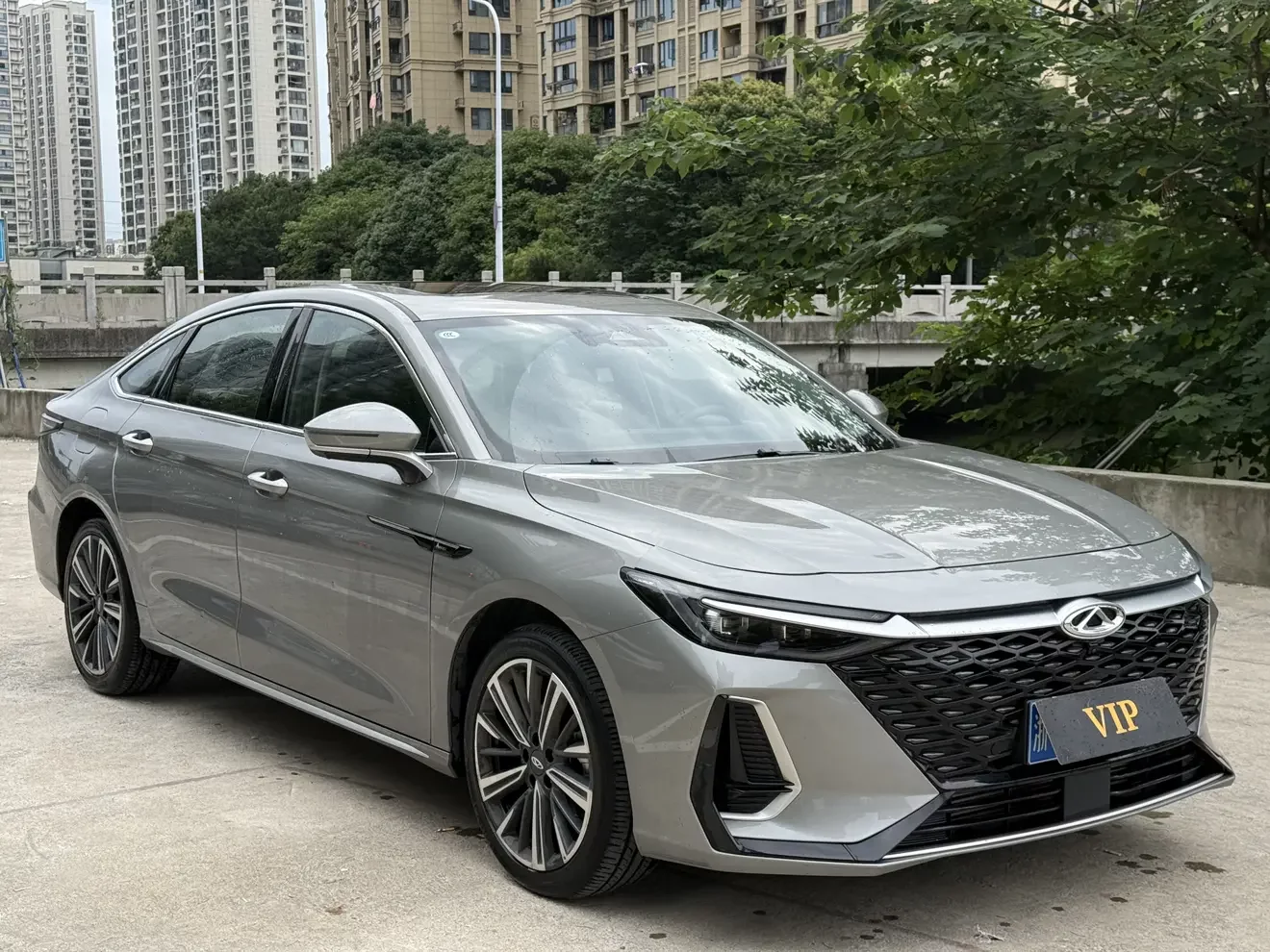 Chery Arrizo 8