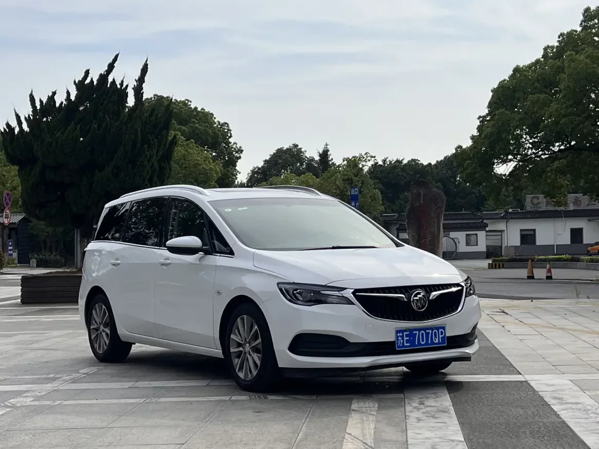 Buick GL6