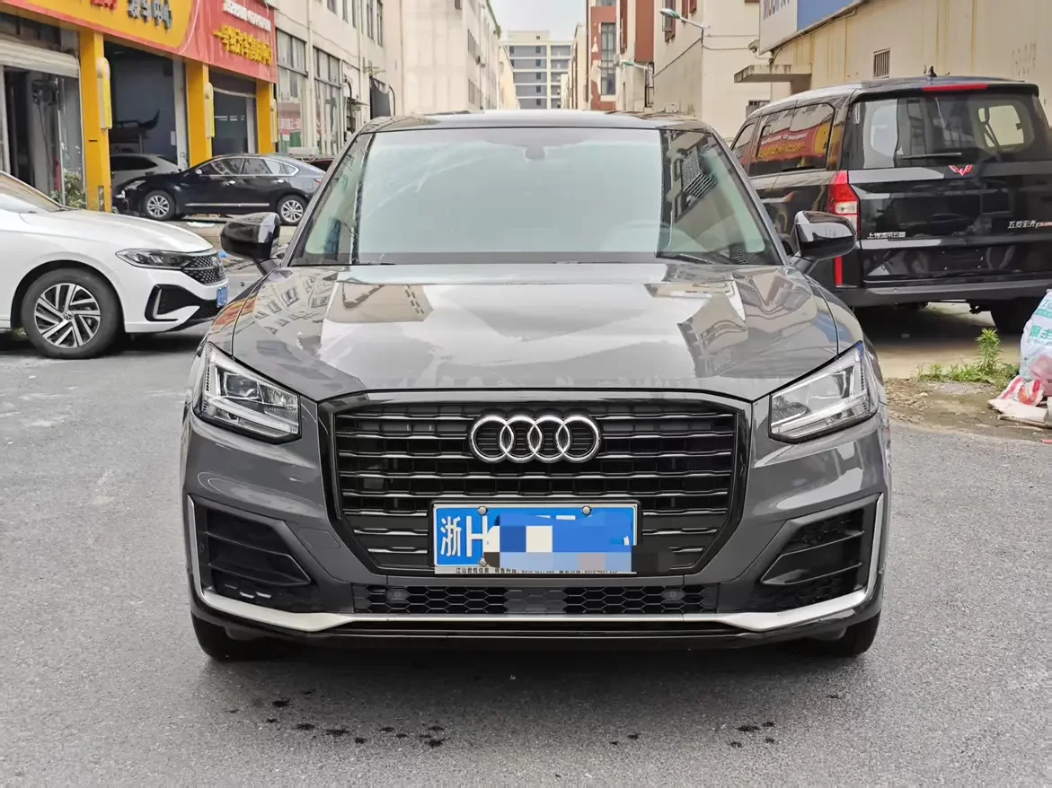 Audi Q2L