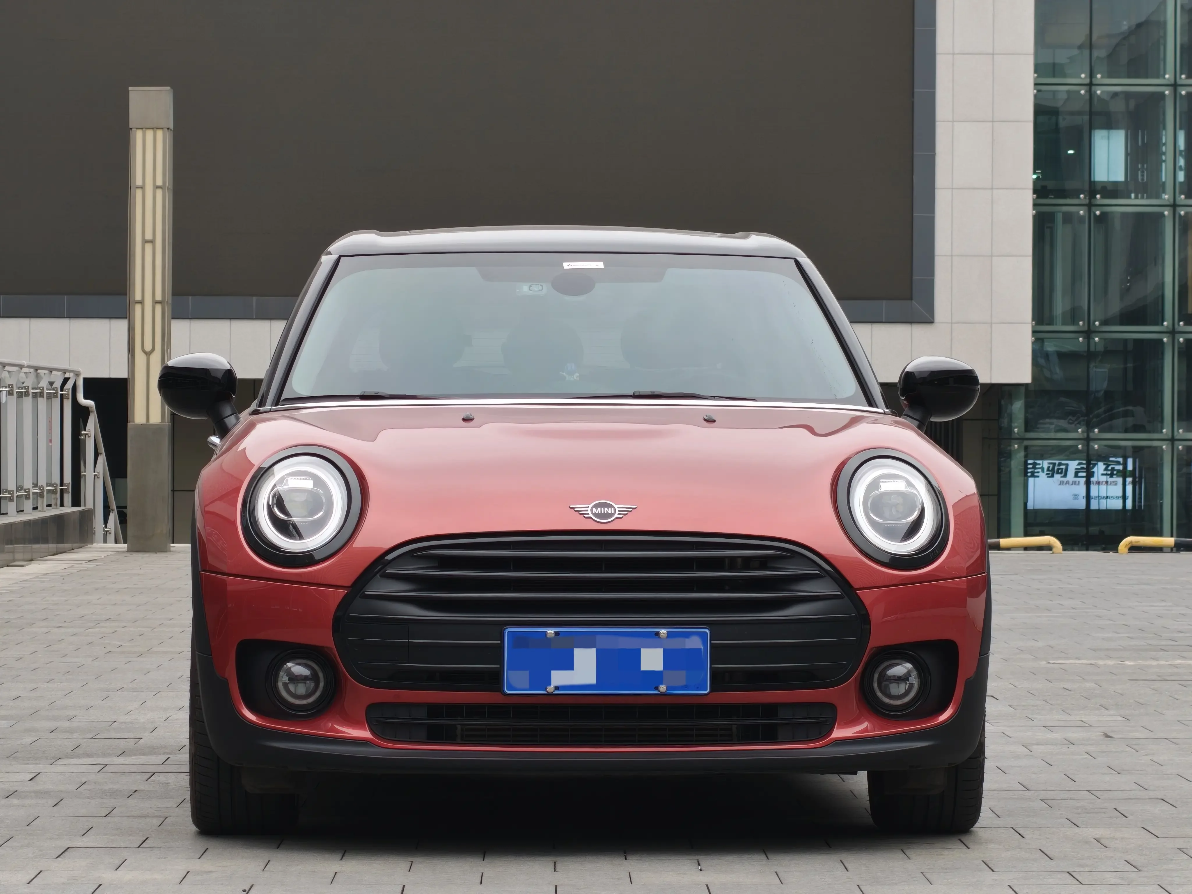 MINI CLUBMAN