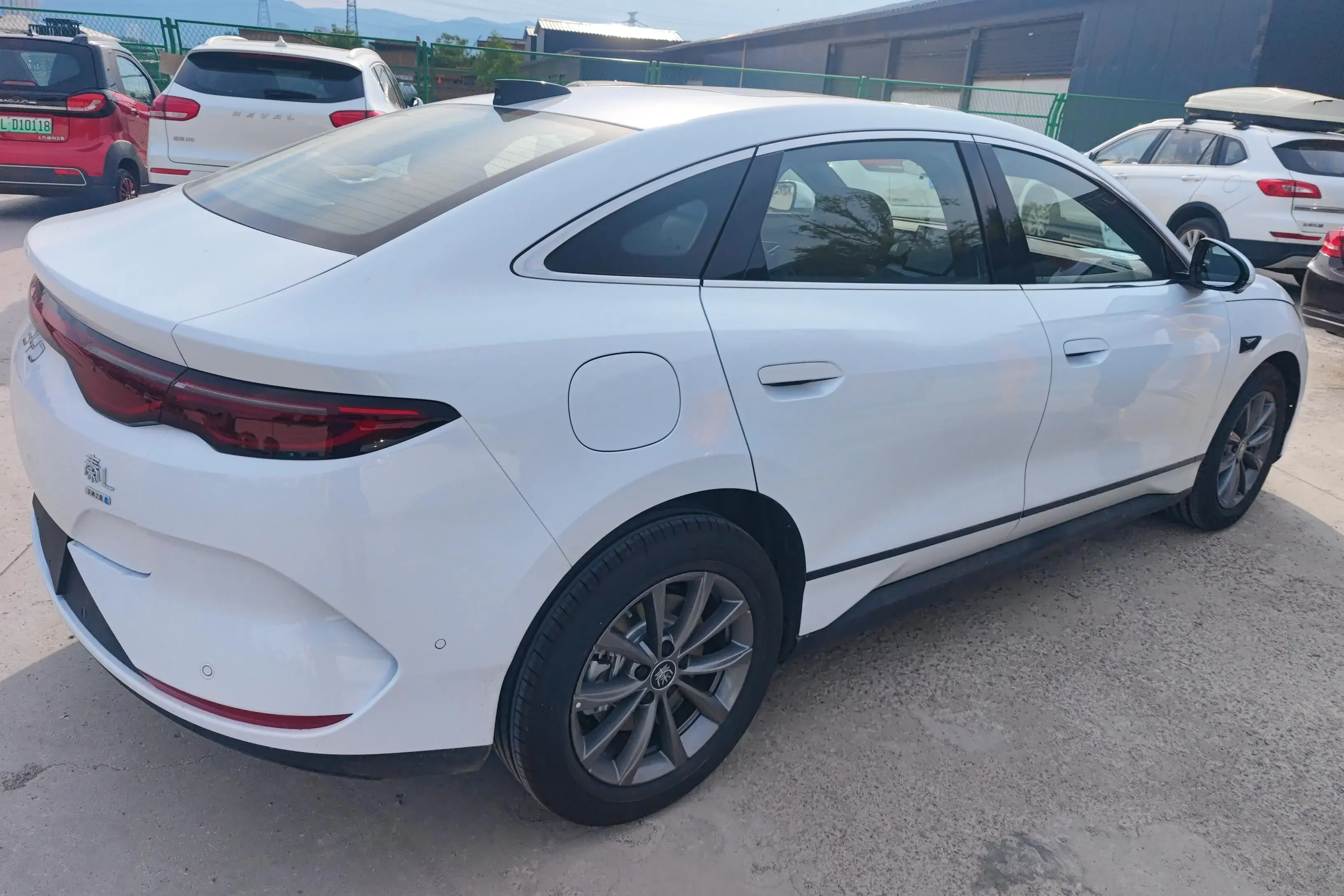BYD Qin L EV