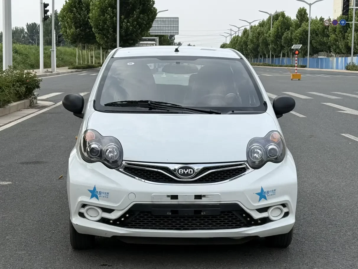 BYD F0