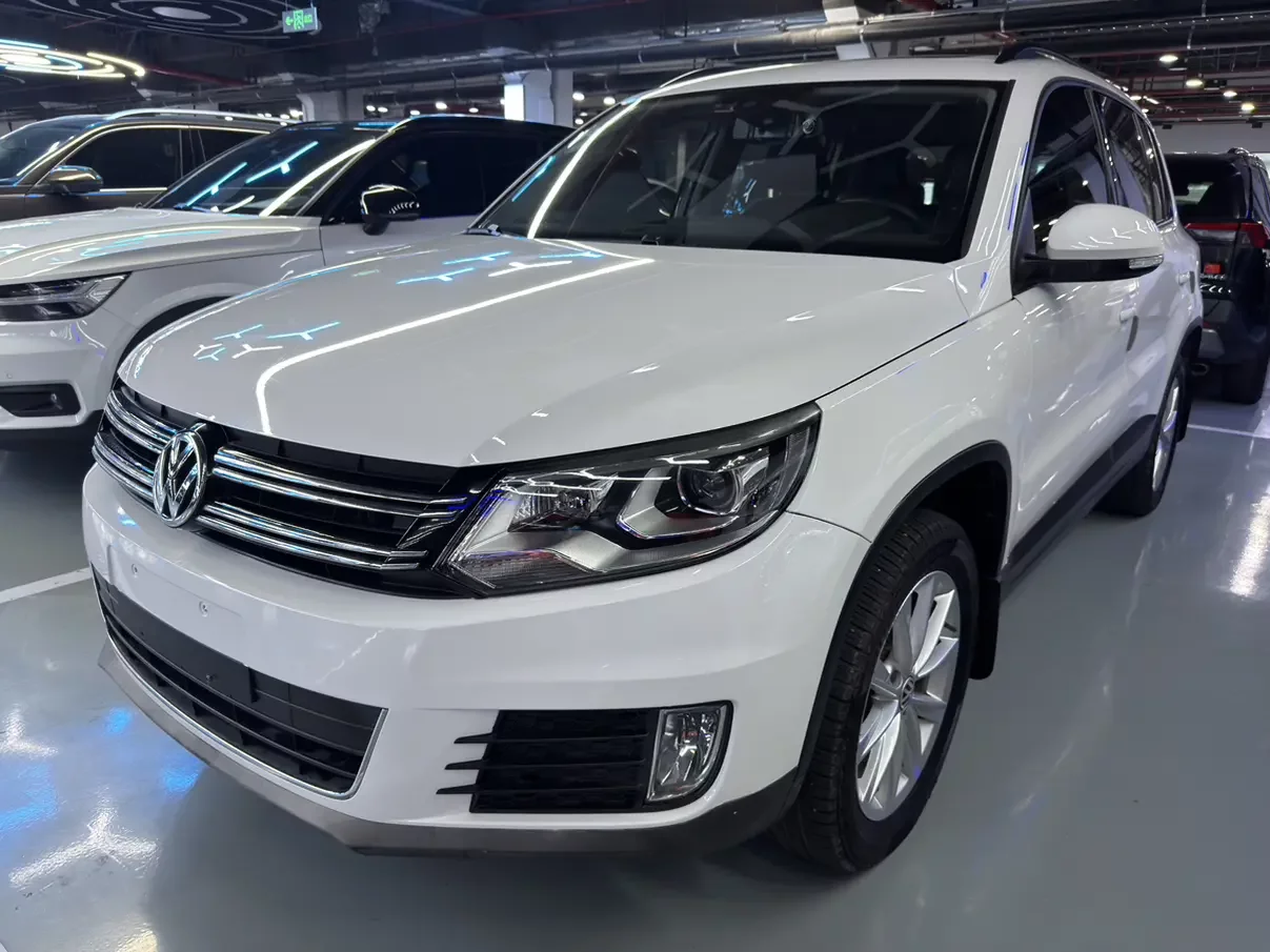 Volkswagen Tiguan (Tharu)