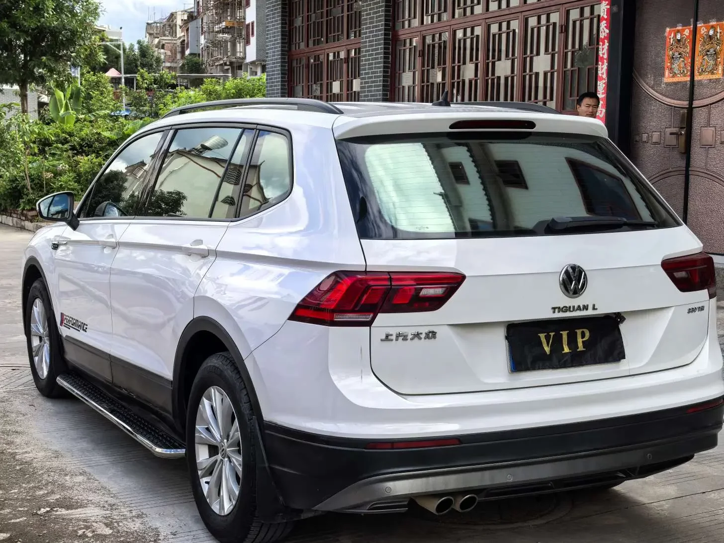 Volkswagen Tiguan L