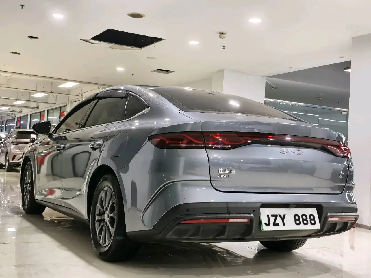 BYD Qin L DM