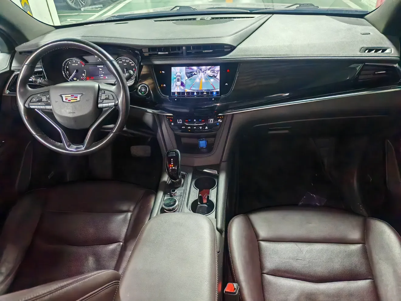 Cadillac XT6