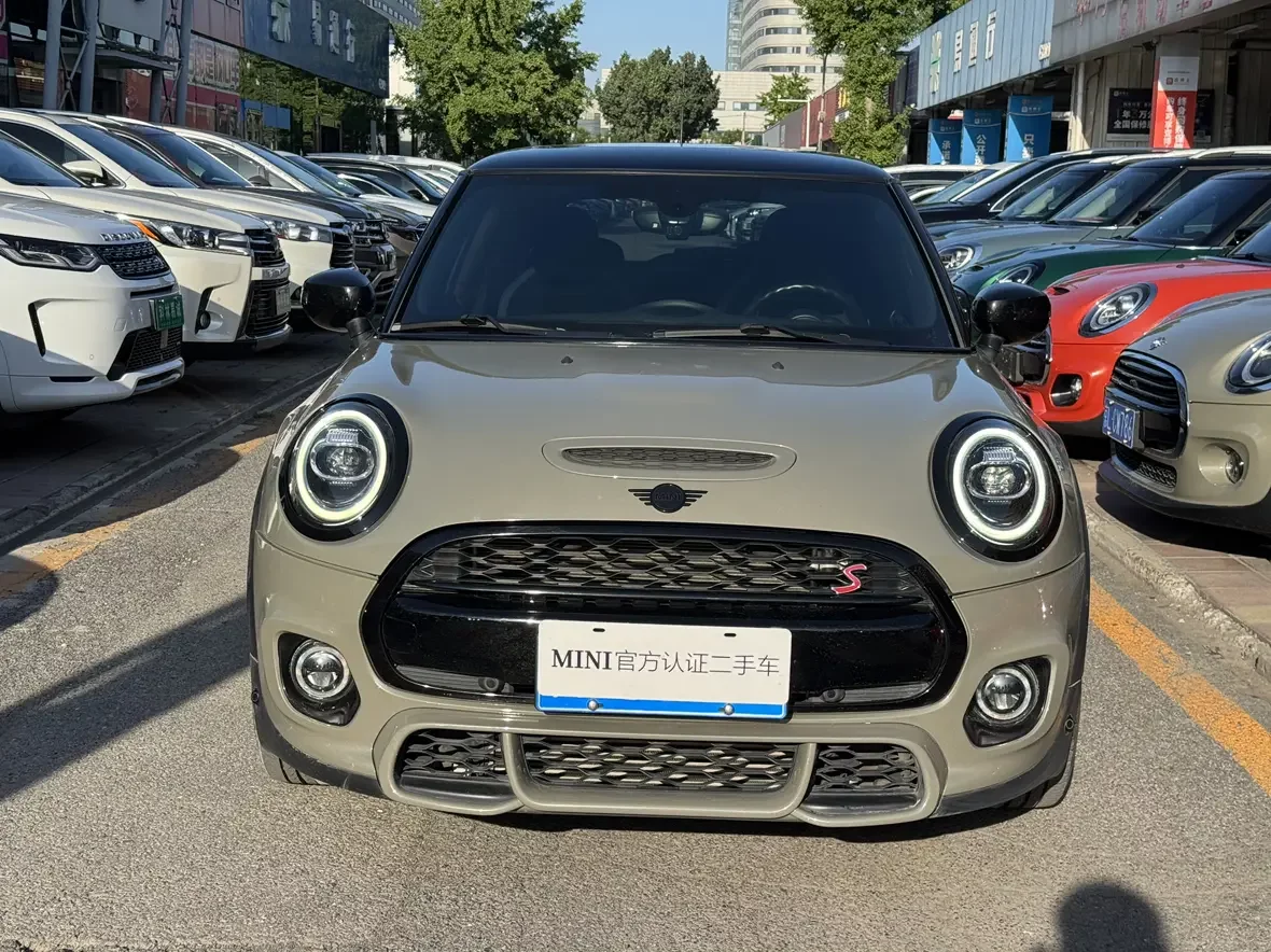 MINI 
