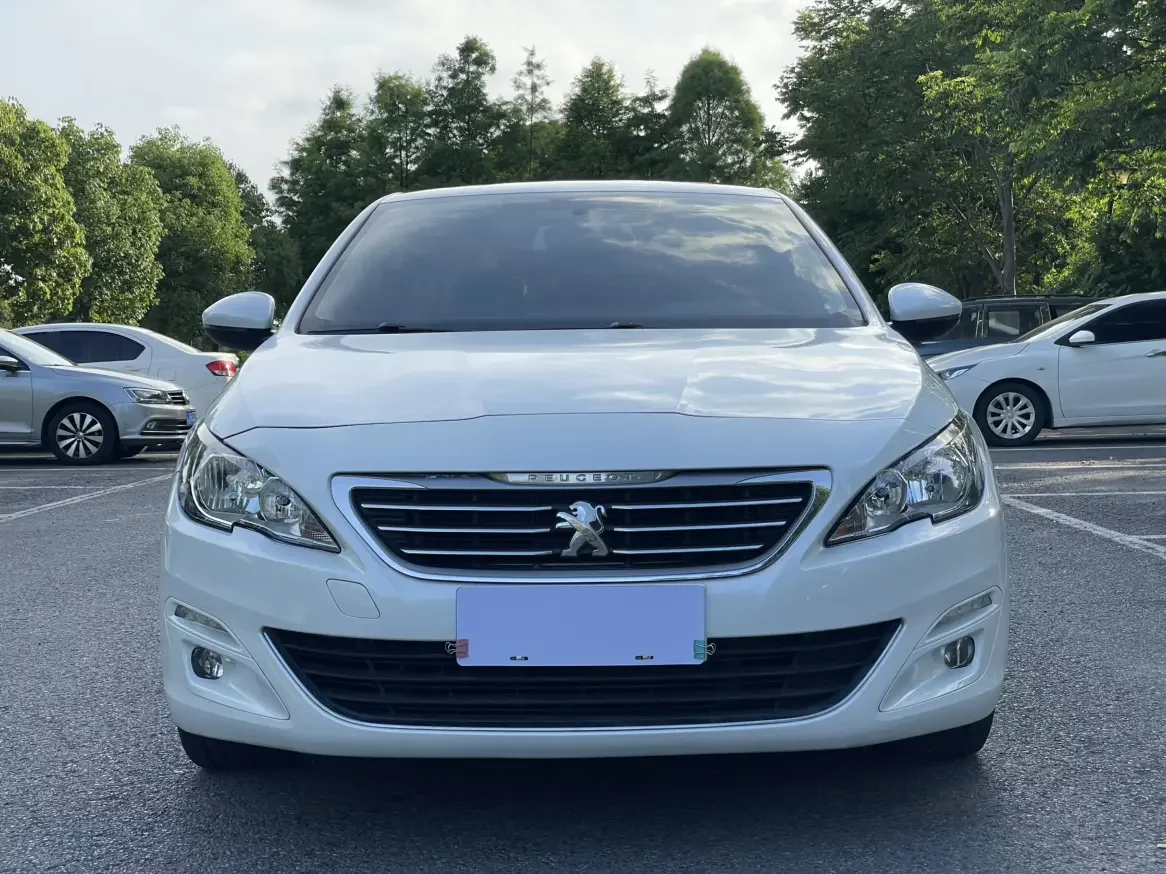Peugeot 408